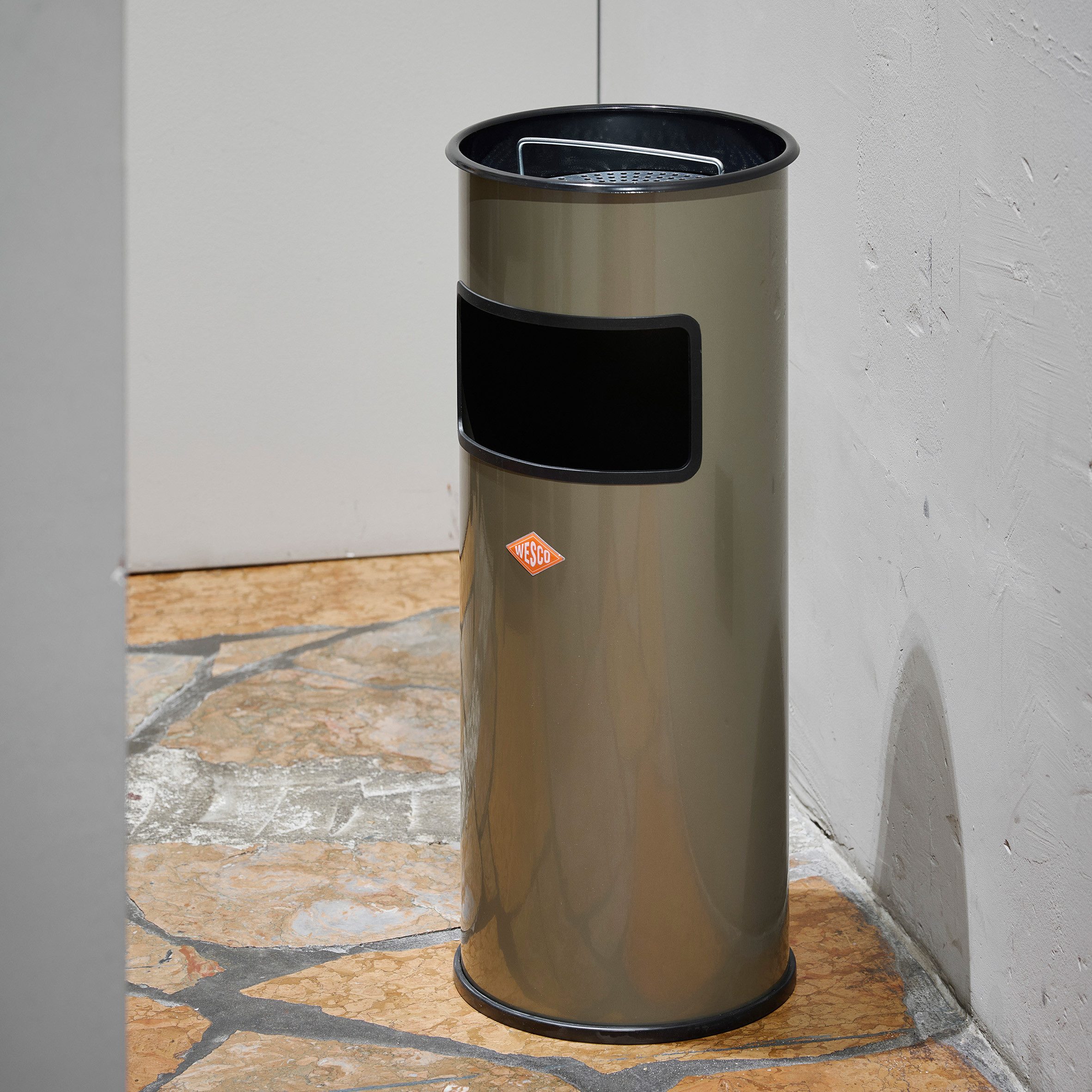 WESCO Aschenbecher Standascher 30 L, mit Sieb, mit Einwurfschlitz und herausnehmbarem Sieb