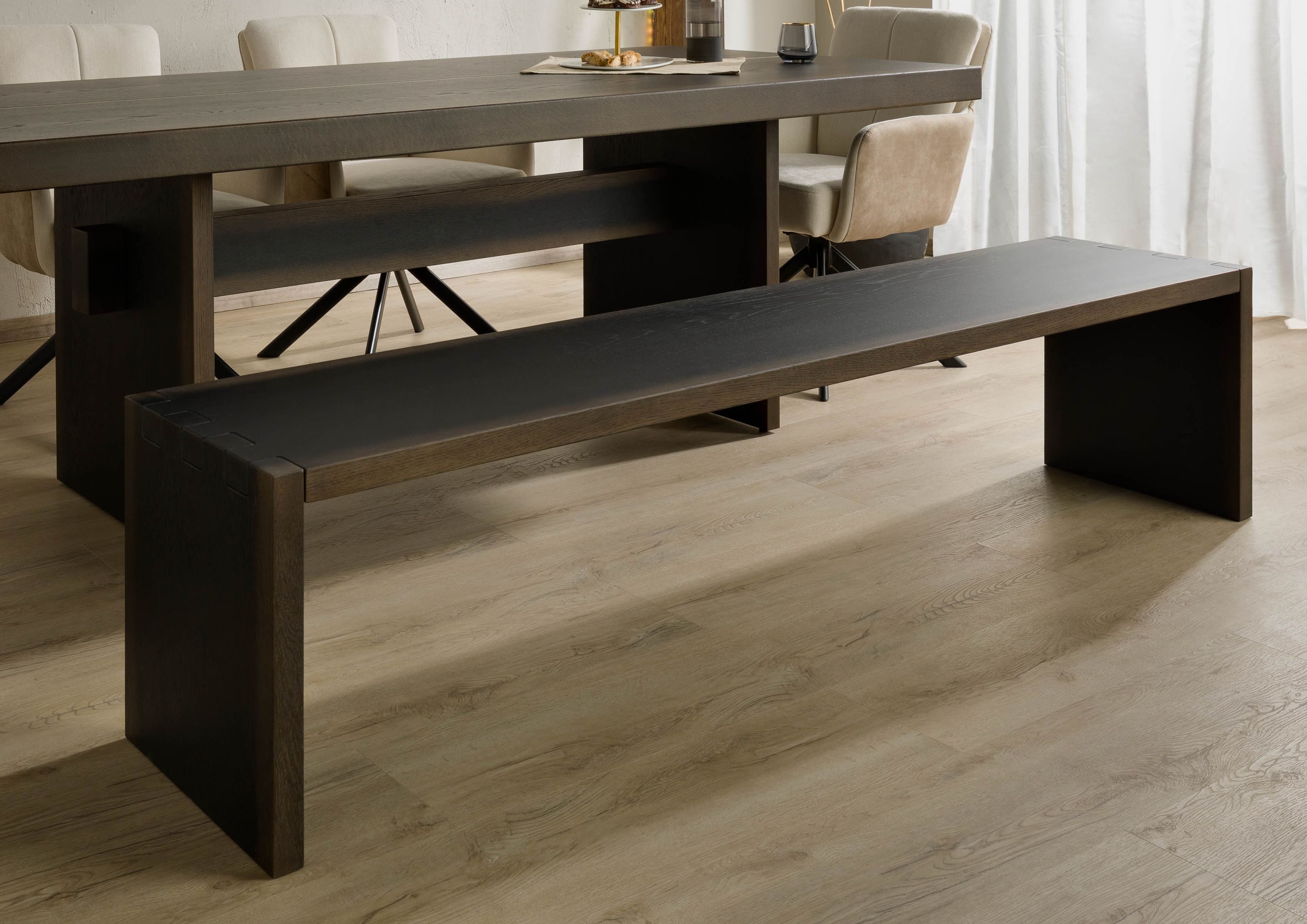 Massivmoebel24 Bank BEAMS (Eiche 193x40x45 dunkelbraun lackiert BEAMS #85), Eiche 193x40x45 dunkelbraun lackiert BEAMS #85