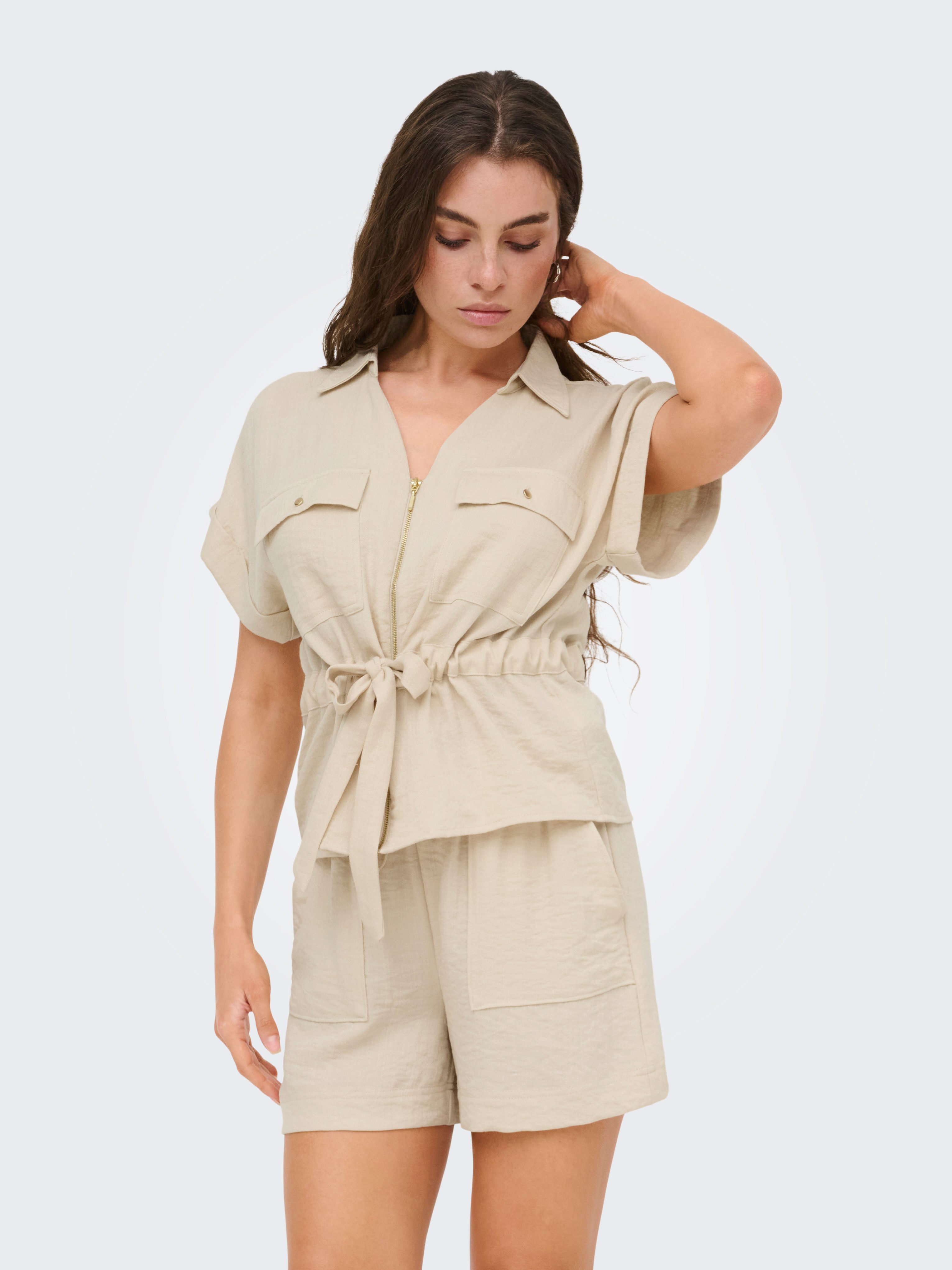 JDY Kurzarmbluse JDYMILLE S/S ZIP SHIRT WVN NOOS