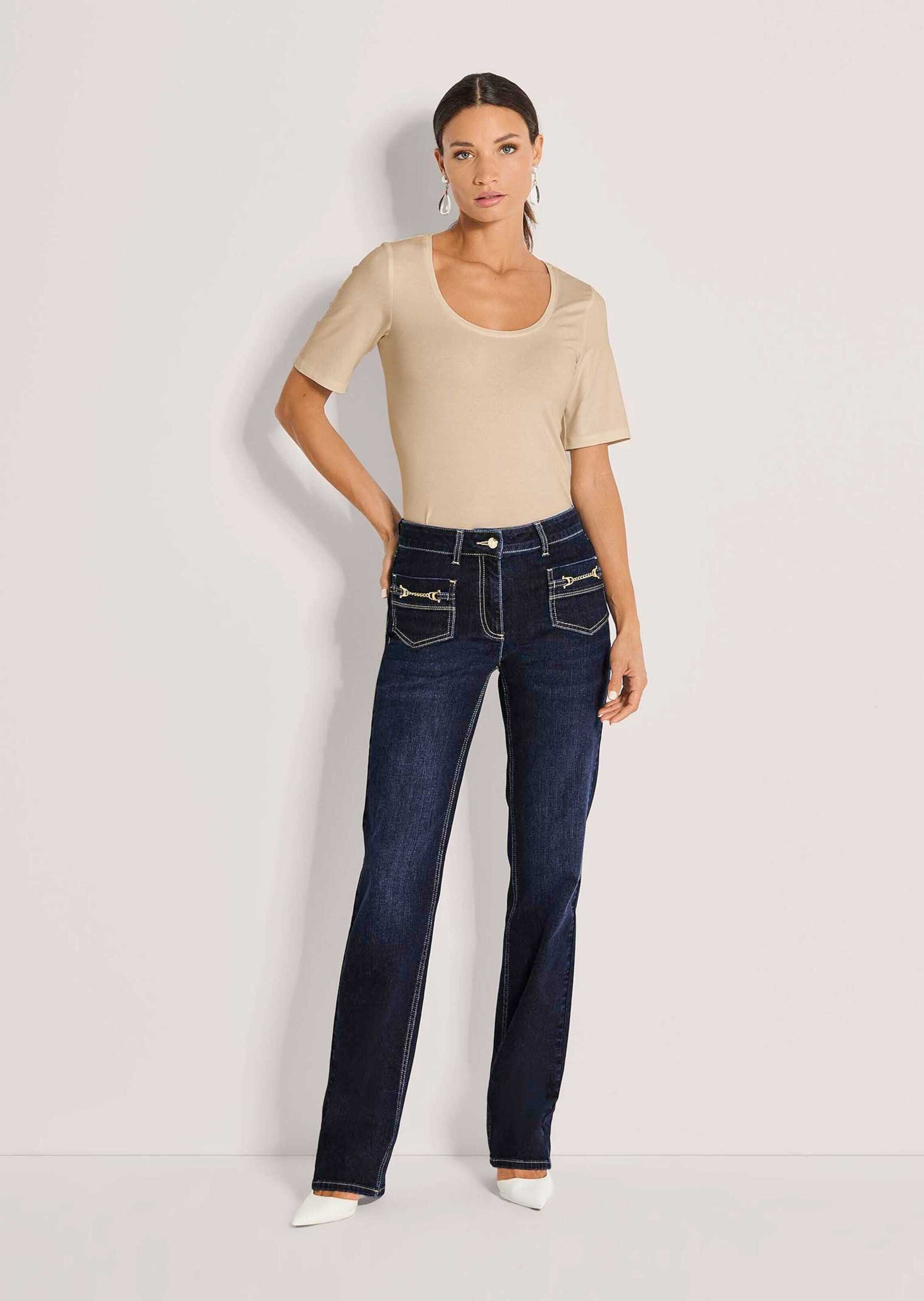 MADELEINE Gerade Jeans Schmale Jeans mit geradem Bein Aufgesetzte Fronttaschen mit Kontraststepp & Zierketten