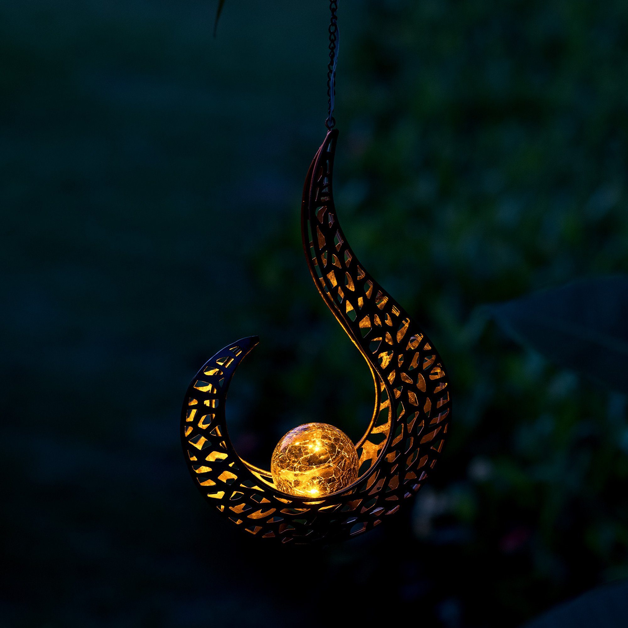 Navaris LED Gartenfackel - Flammen-Design Hängelampe Solar - orientalisch LED 1x Solarlampe