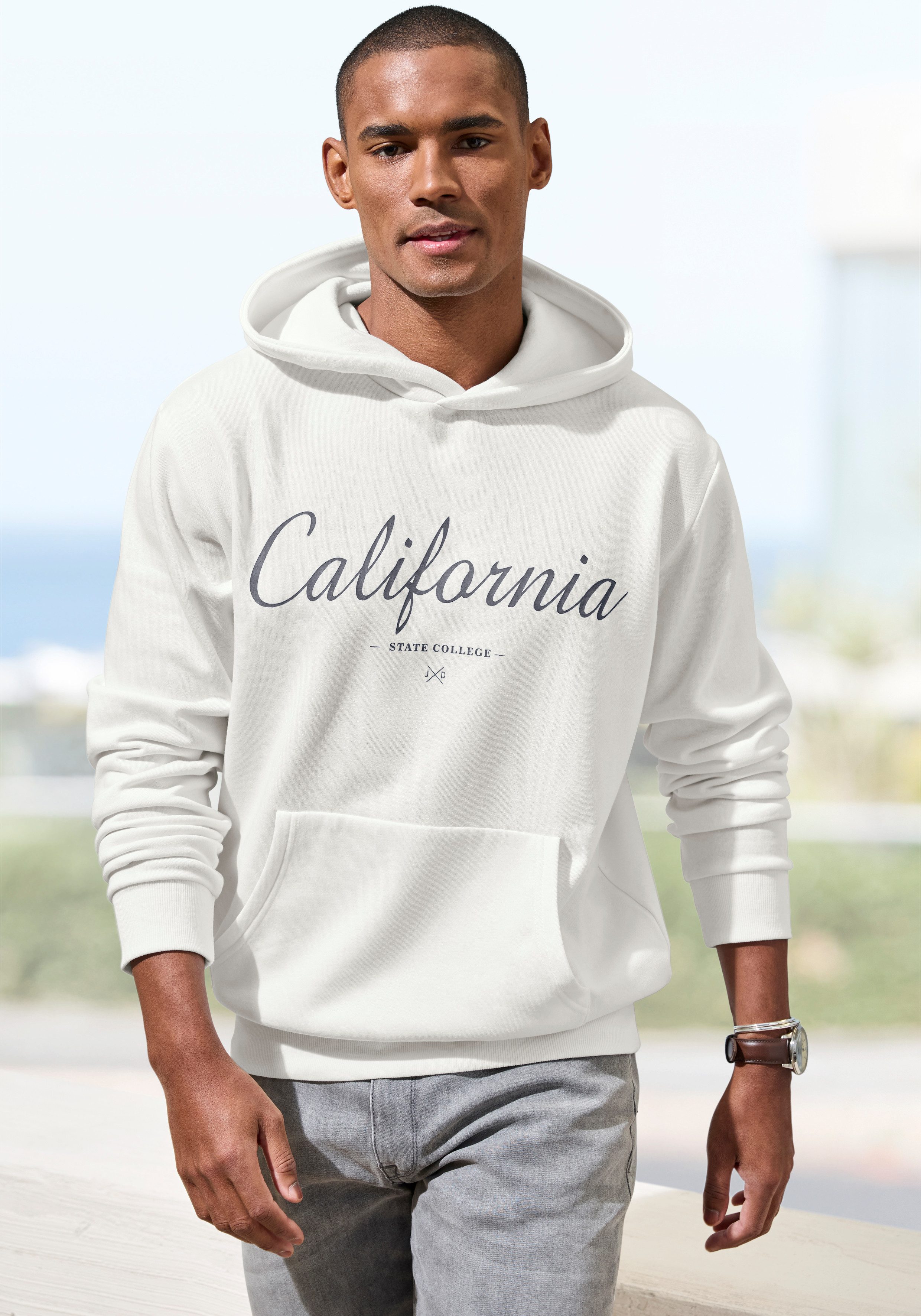 John Devin Hoodie Sweatshirt mit coolem Druck, aufgesetzter Tasche und Kapu günstig online kaufen