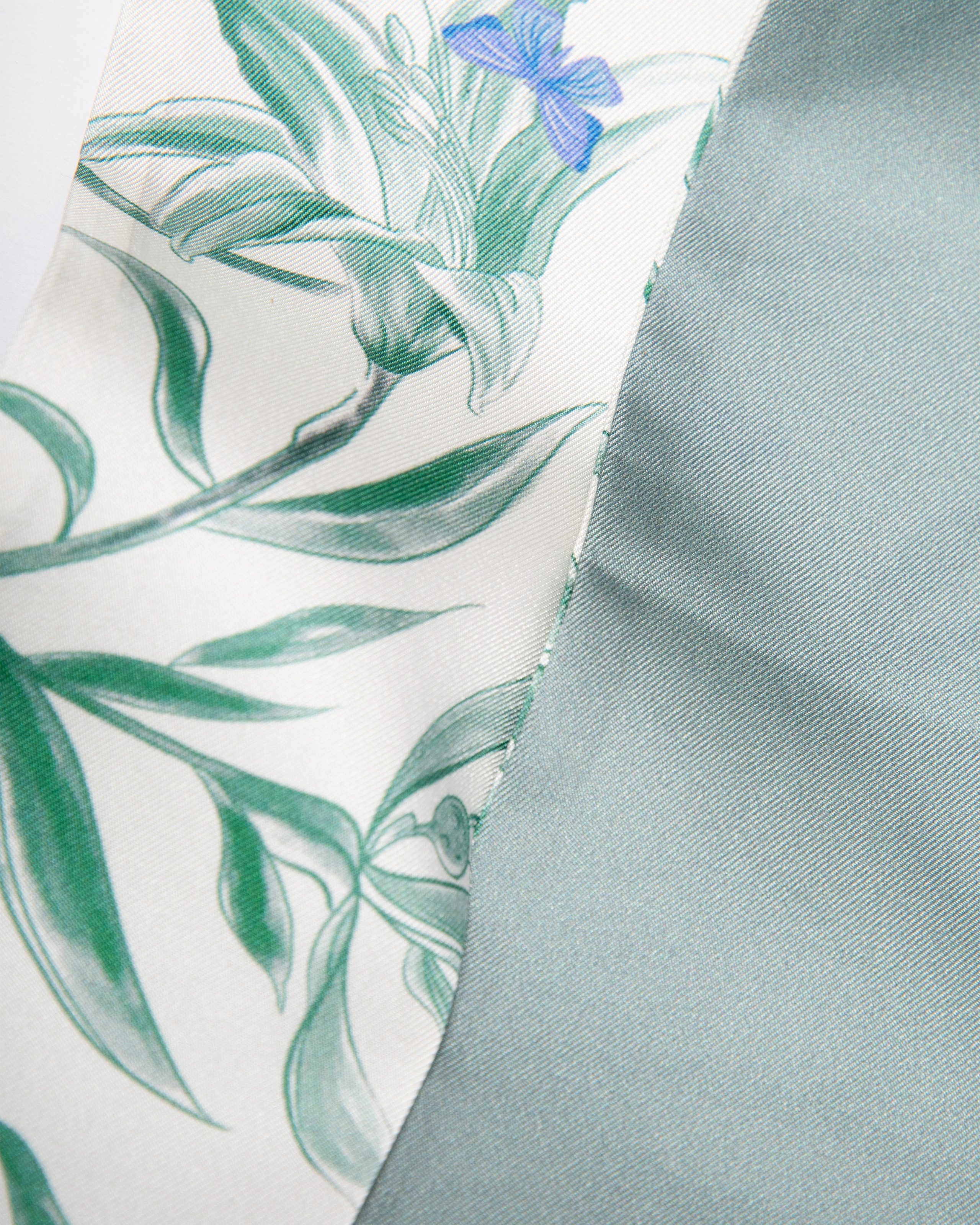 MayTree Seidentuch Seidenbandeau beidseitig, Taglilie 7 x 116 cm jade grün, (Stück), Seidentuch, 100% Twillseide