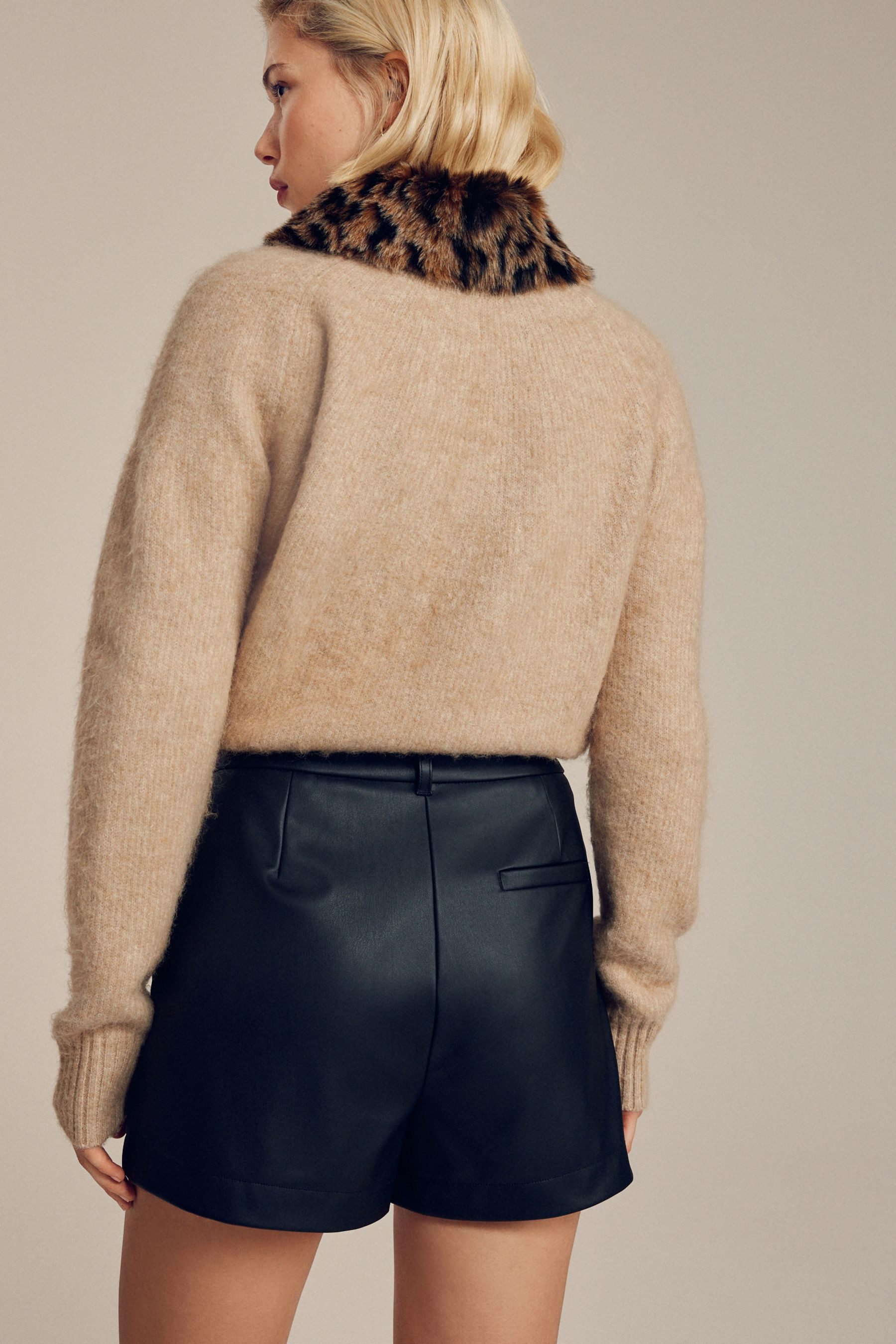 Next Shorts Minishorts aus Kunstleder (1-tlg) günstig online kaufen