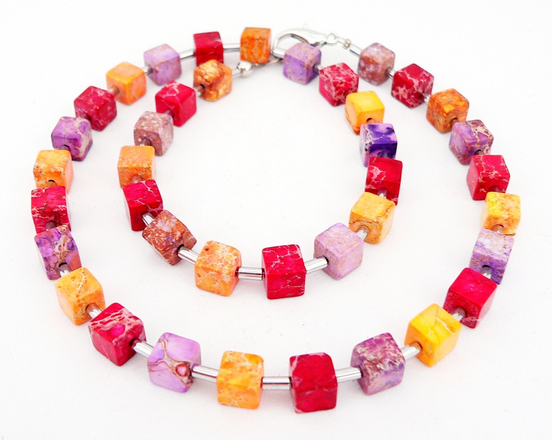 traumschmuck Collier 213n Collier Edelstein Impressions JASPIS Würfel orange, rot, lila (Geschenk, Muttertag, Weihnachten, Geburtstag, Valentinstag, inkl. Schmuckbox), handgefertigt, verstellbare Gesamtlänge