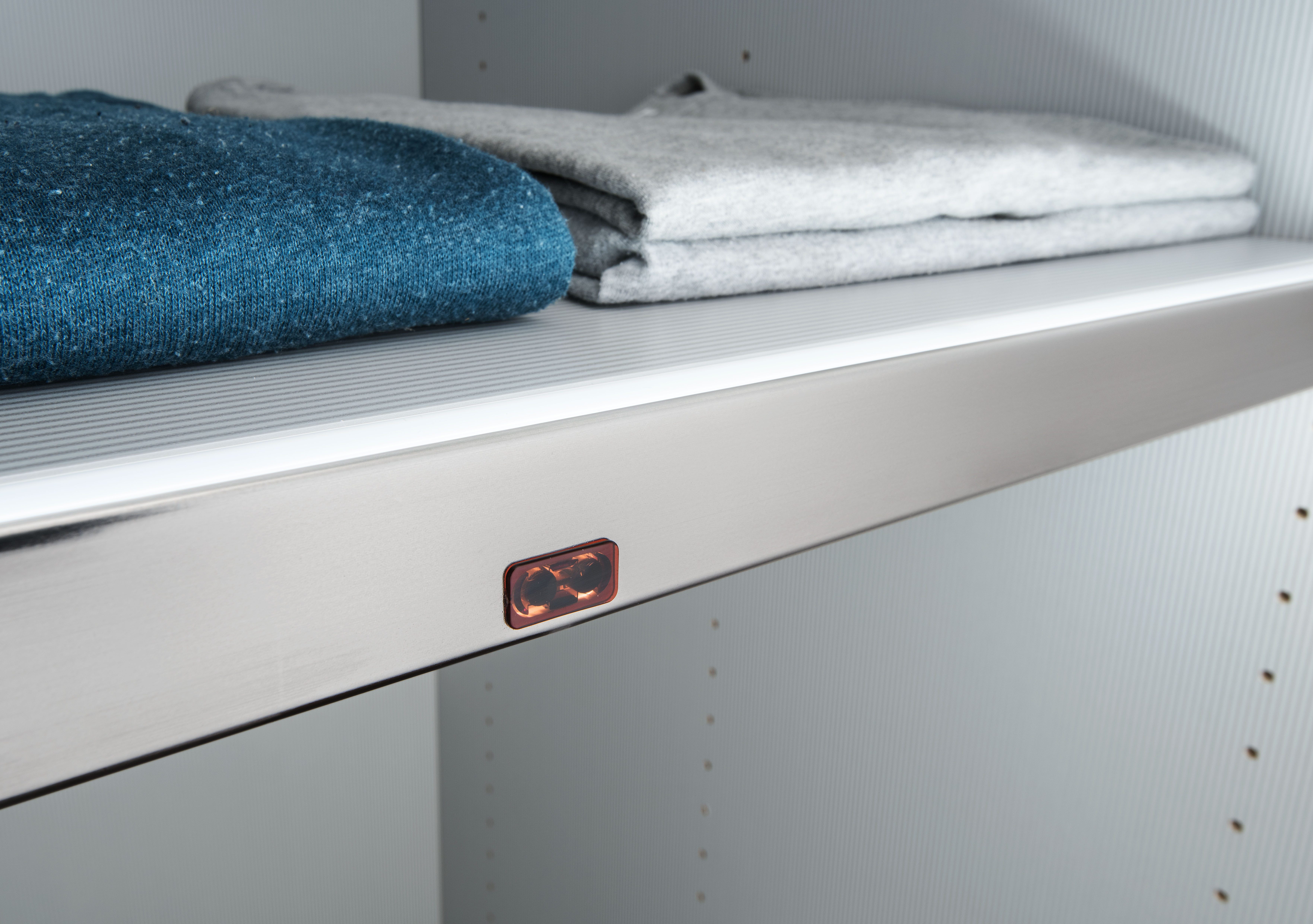 WIEMANN LED Unterbauleuchte Split, Ein-/Ausschalter, LED fest integriert, Neutralweiß