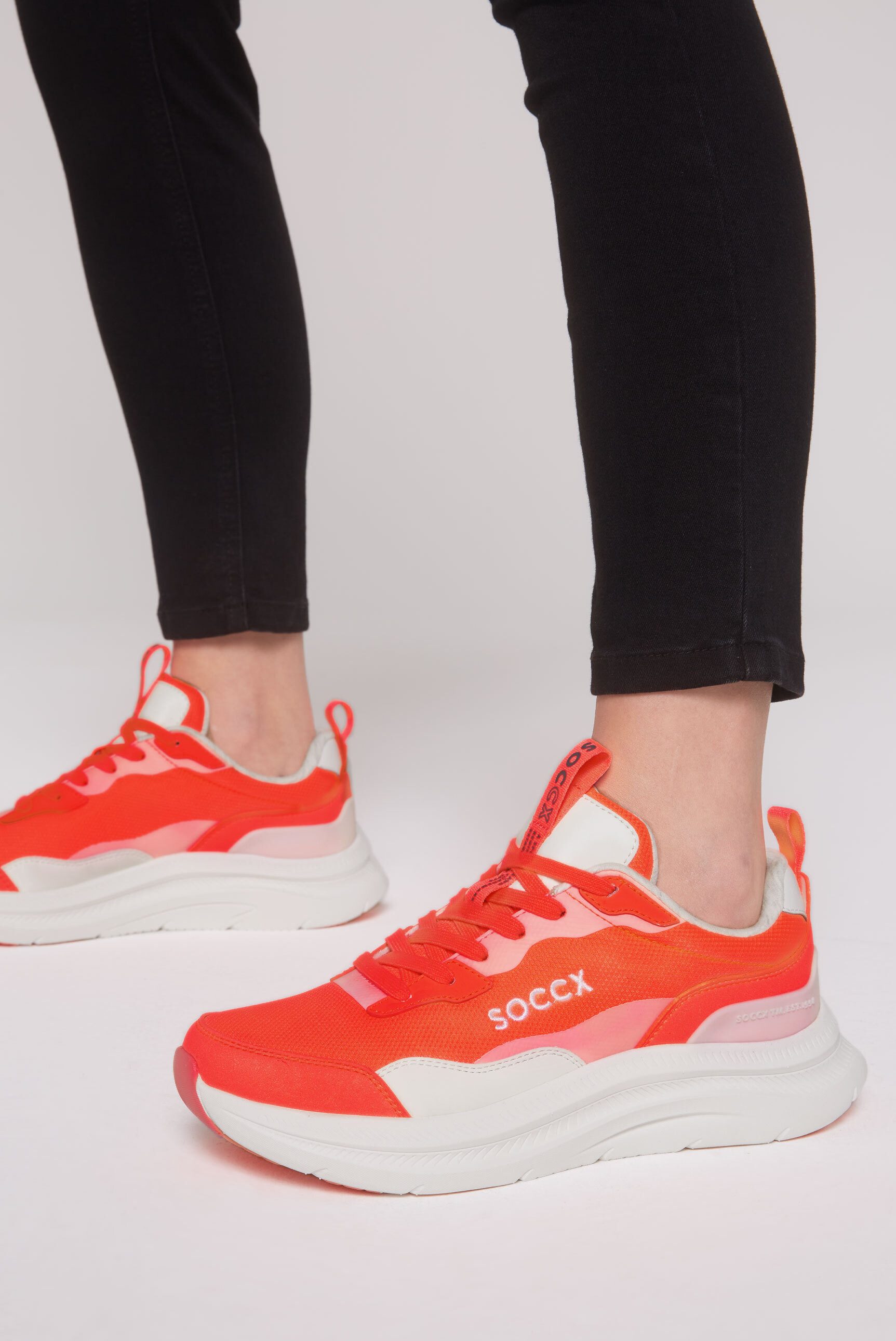 SOCCX Sneaker mit Fersenstabilisator