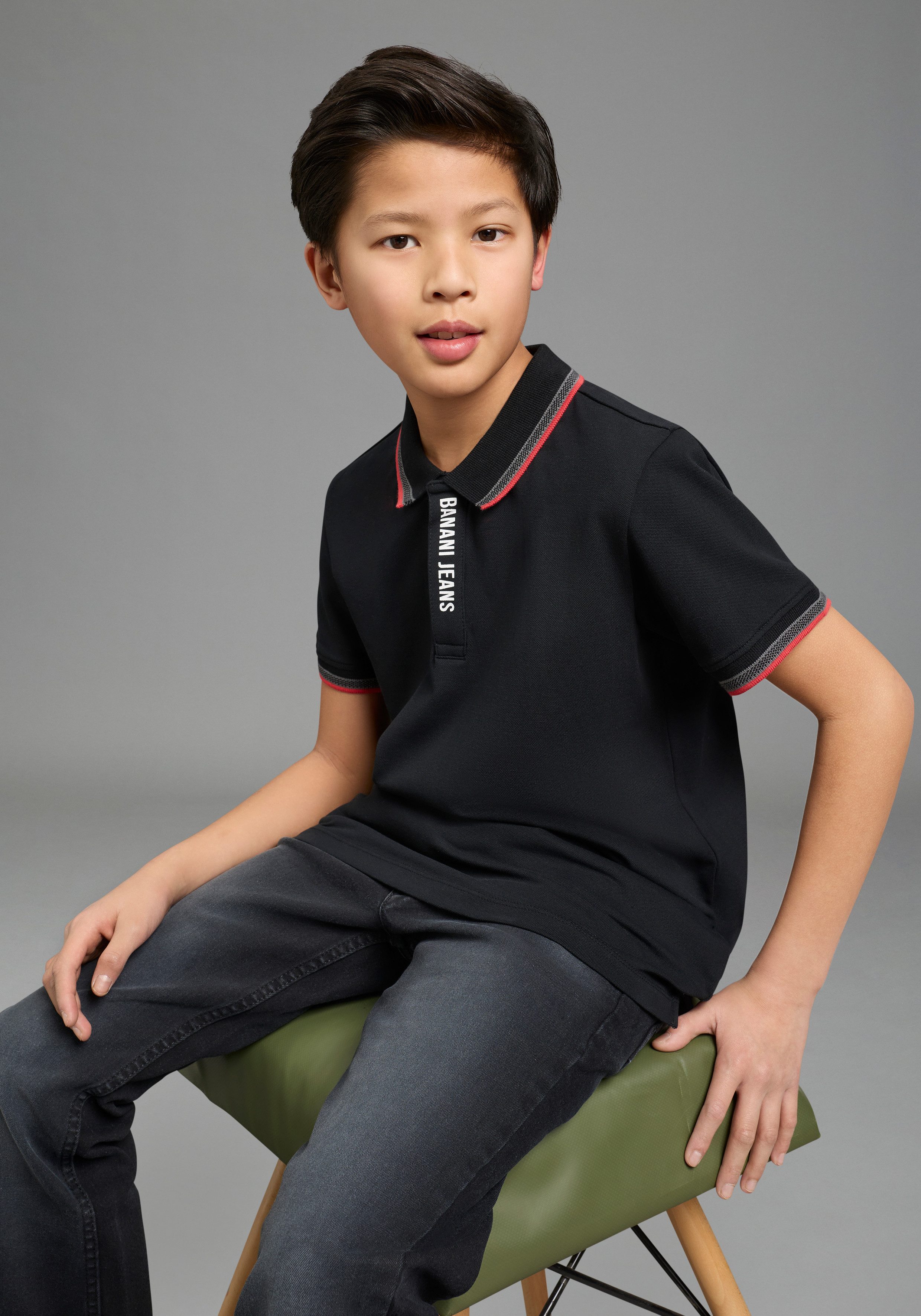 Bruno Banani Poloshirt Piqué-Shirt mit Logo-Print für Jungen Basic-Passform, Kurzarm, mit Knopfleiste, mit Logodruck