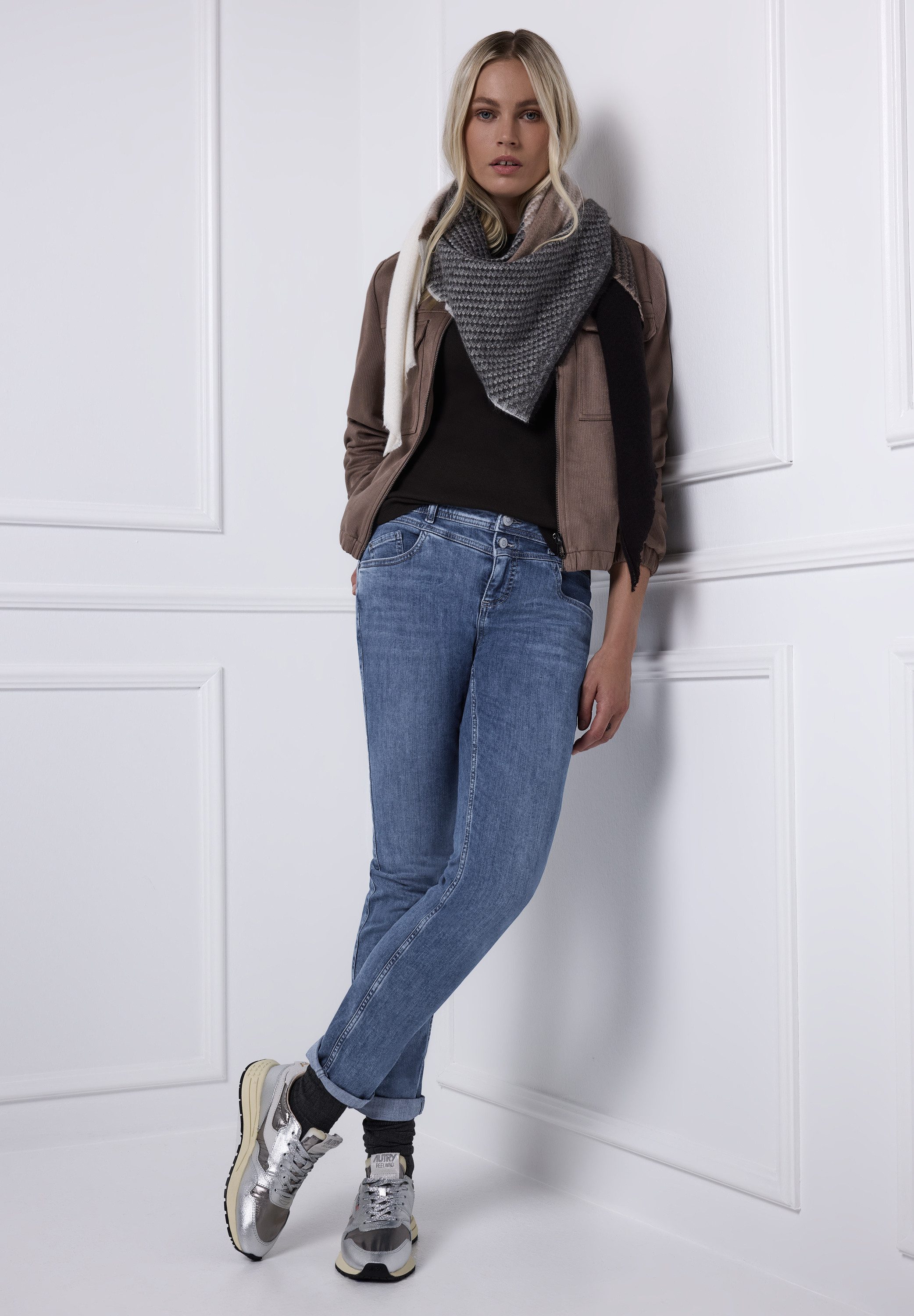 STREET ONE 5-Pocket-Jeans Style Jane mit schmalem Bein und Stretch