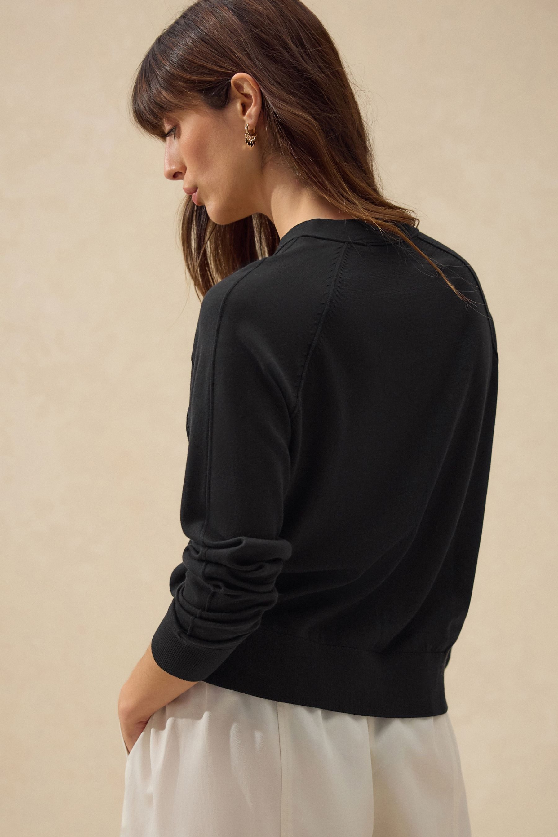 Next Strickjacke Strickjacke mit V-Ausschnitt, Kurzgröße (1-tlg) günstig online kaufen