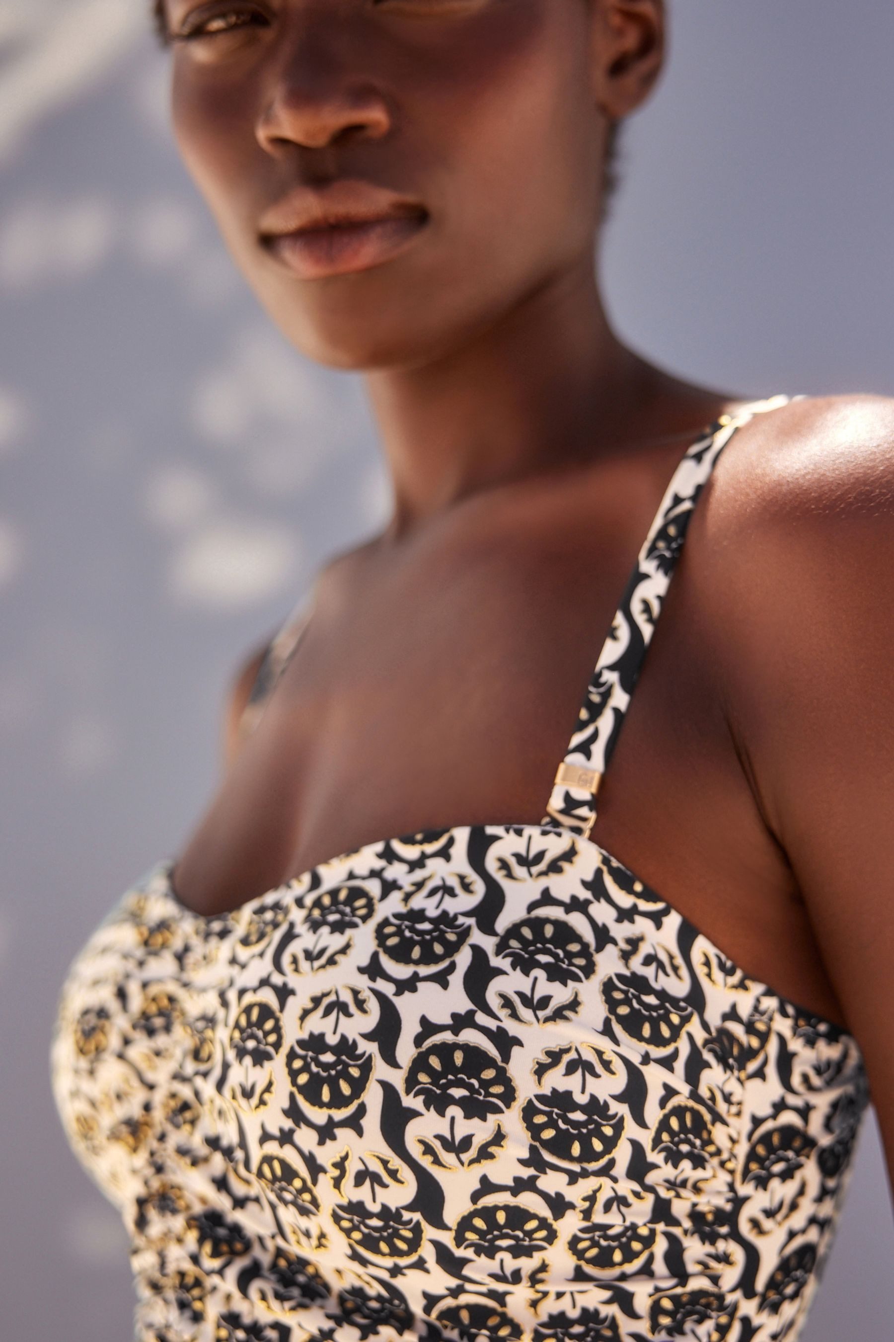 Next Badeanzug Shaping-Badeanzug ohne Träger (1-St)