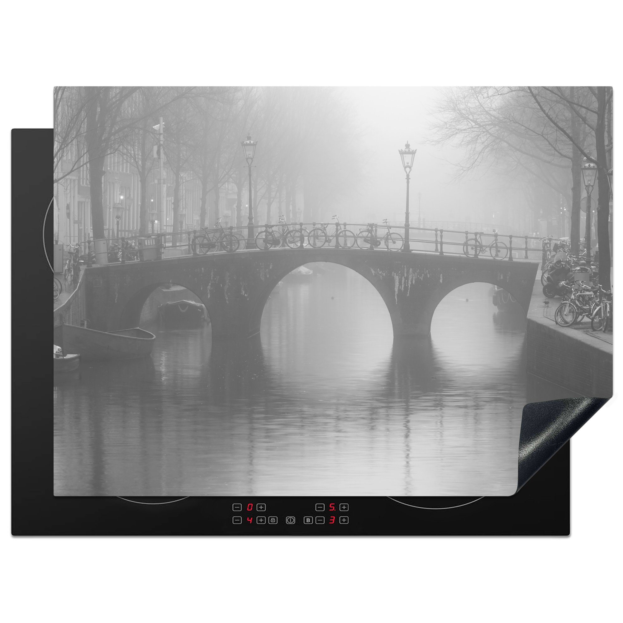 MuchoWow Herdblende-/Abdeckplatte Brücke in Amsterdam - Schwarz - Weiß, Vinyl, (1 tlg), 70x52 cm, Mobile Arbeitsfläche nutzbar, Ceranfeldabdeckung