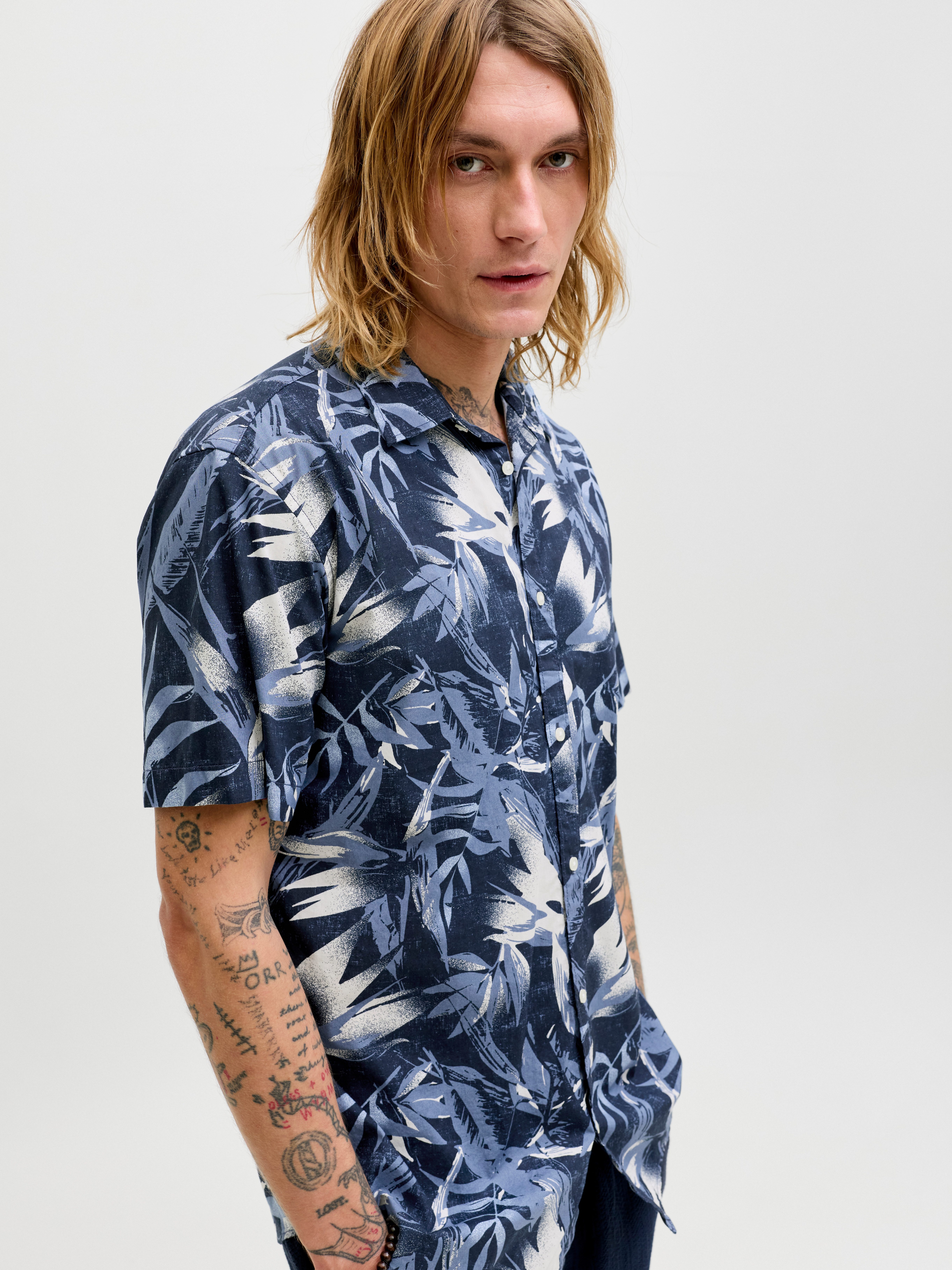 Jack & Jones Kurzarmhemd JJHONOLULU AOP SHIRT SS