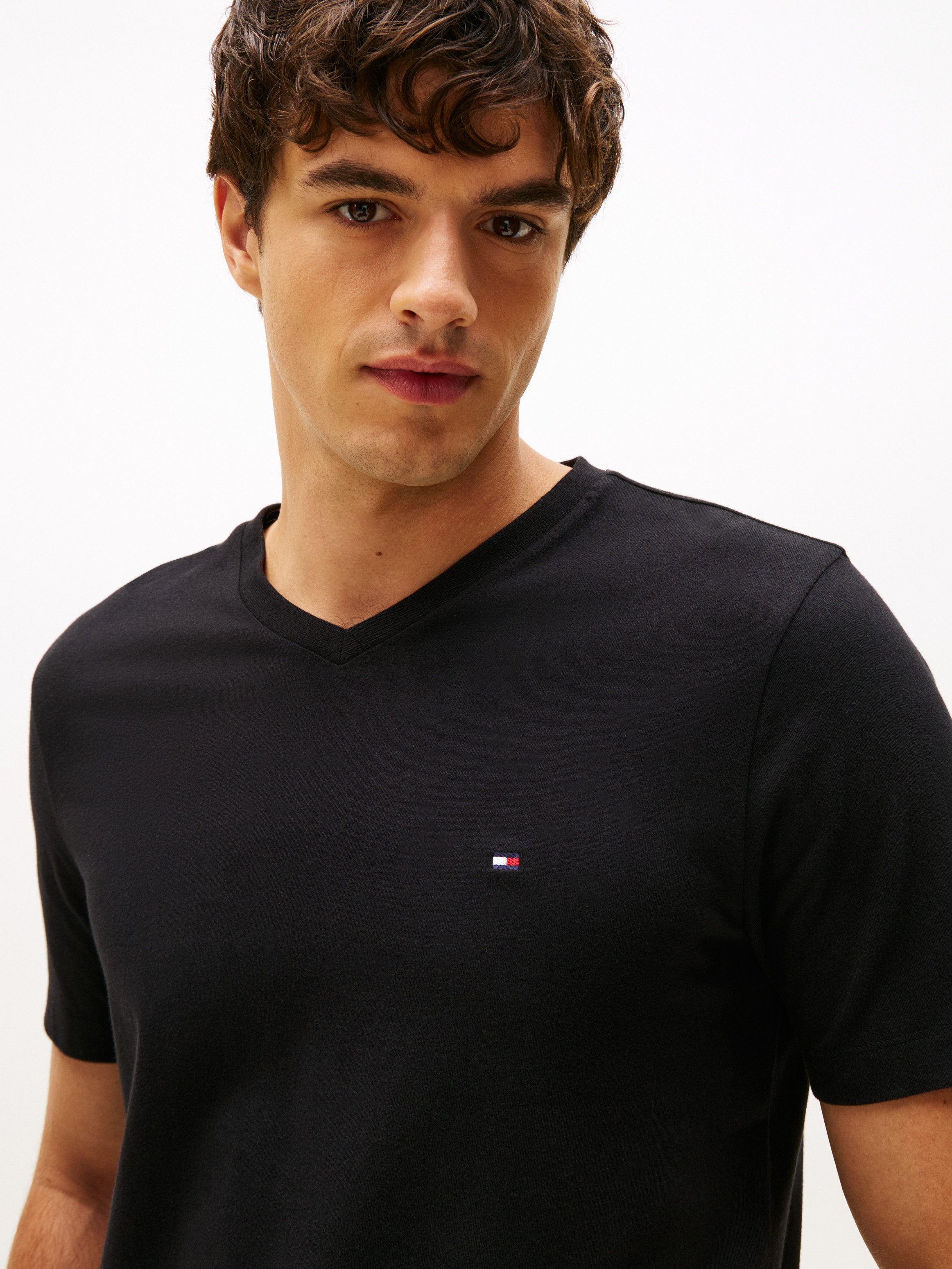 Tommy Hilfiger V-Shirt ESSENTIAL V-NECK unifarben, casual, regular fit, Bau günstig online kaufen