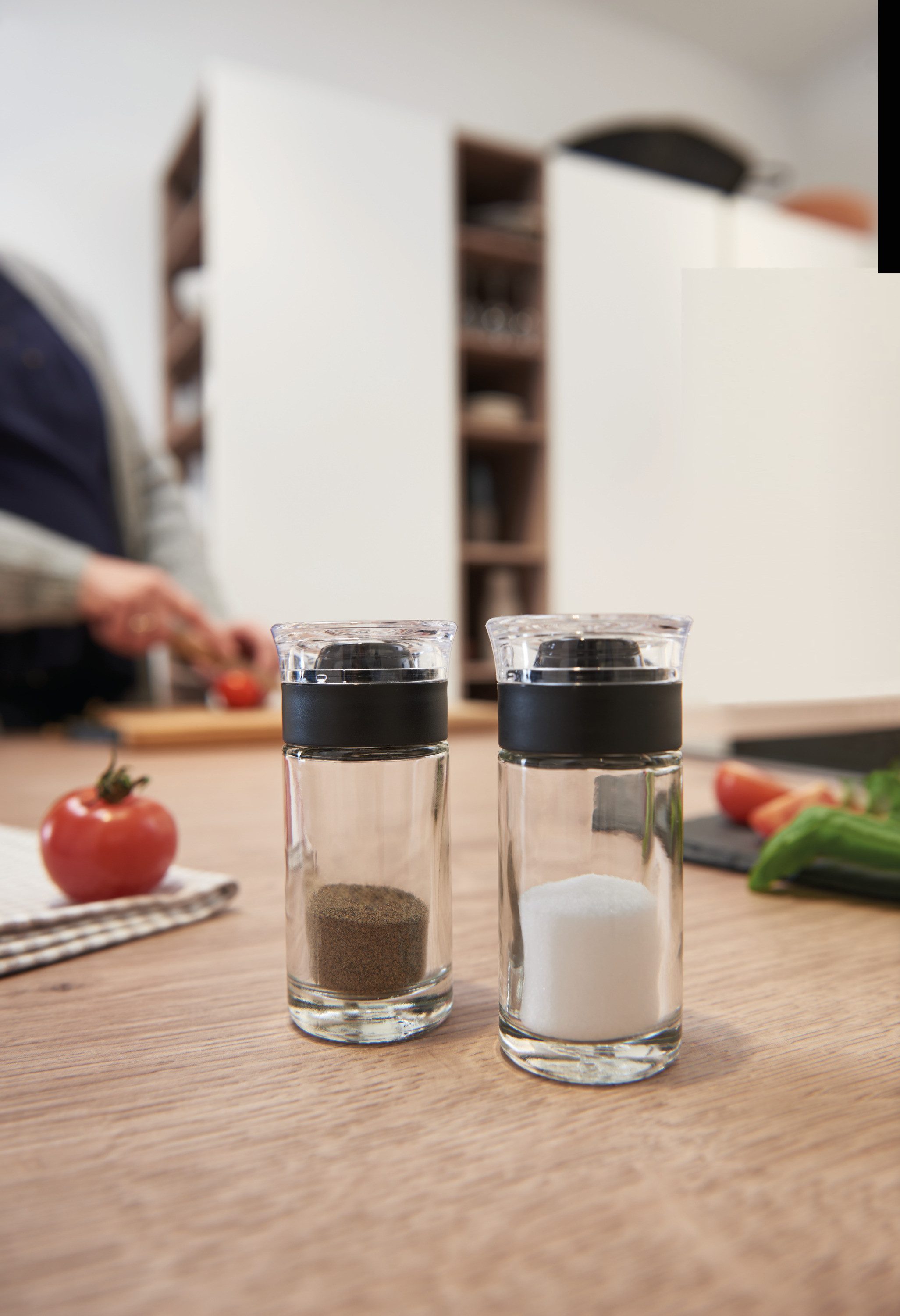 LEONARDO Salz- / Pfefferstreuer CUCINA, Gewürzstreuer, 2er Set, (Set, 2-tlg), Höhe ca. 9 cm, Fassungsvermögen je 40 ml