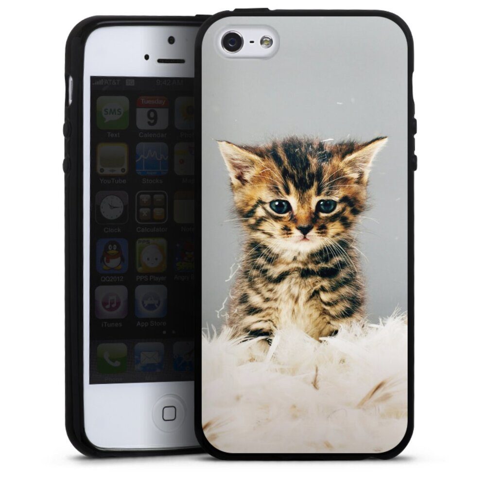DeinDesign Handyhülle Katze Haustier Feder Kitty, Apple iPhone SE (2016-2019)  Silikon Hülle Bumper Case Smartphone Cover