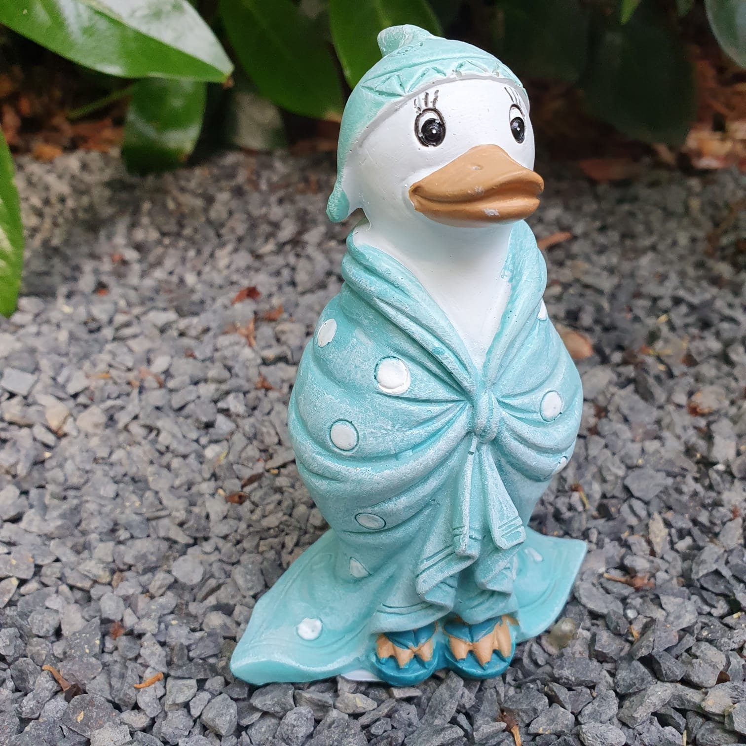 Aspinaworld Gartenfigur Enten Figur cm abtrocknen mit beim Handtuch 11