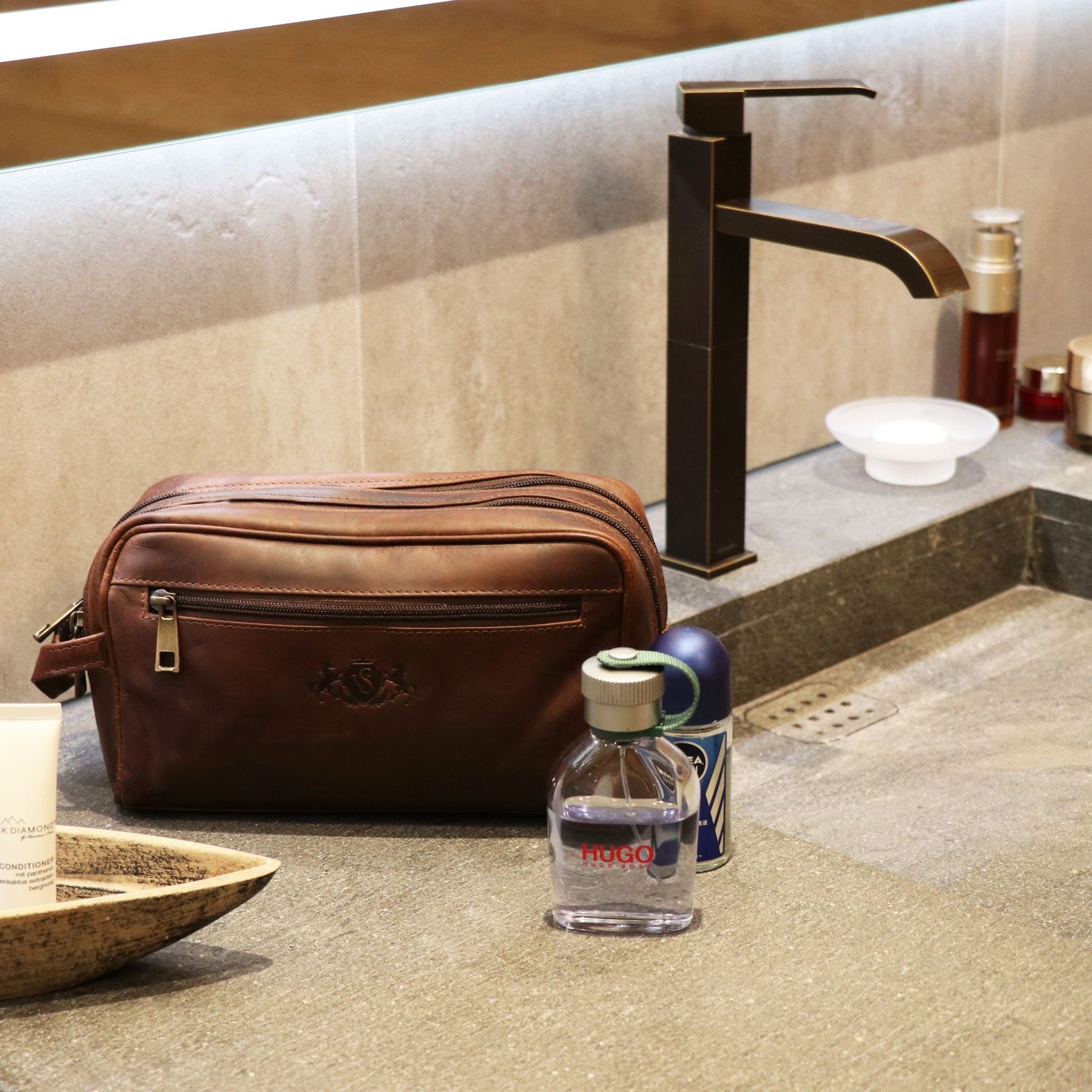 SID & VAIN Kulturbeutel echt Leder Kulturtasche groß braun GATWICK, Waschbeutel Echtleder für Damen & Herren, Kosmetiktasche braun-cognac