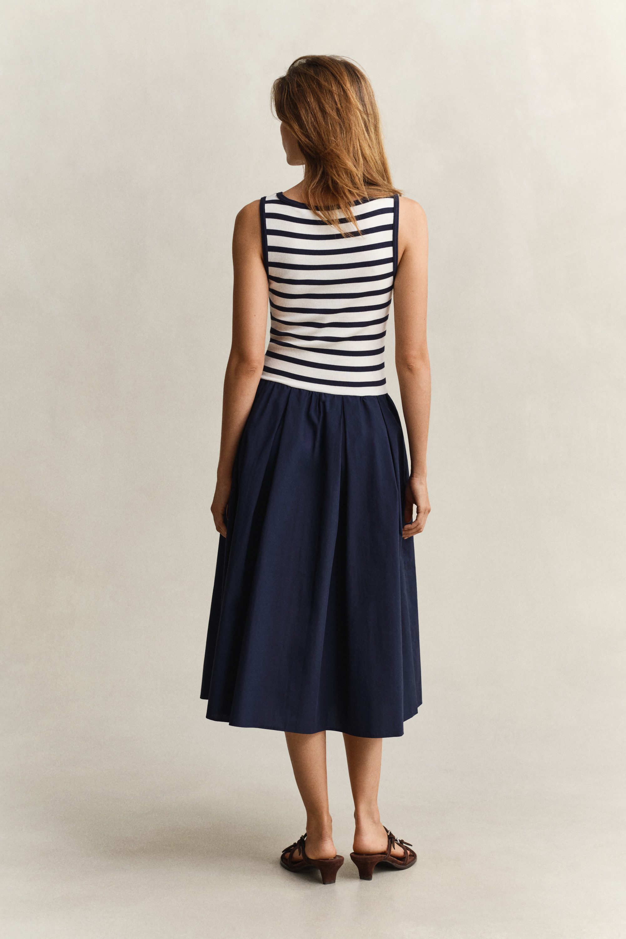Gant Trägerkleid JERSEY WOVEN COMBO Regular fit mit Rundhalsausschnitt
