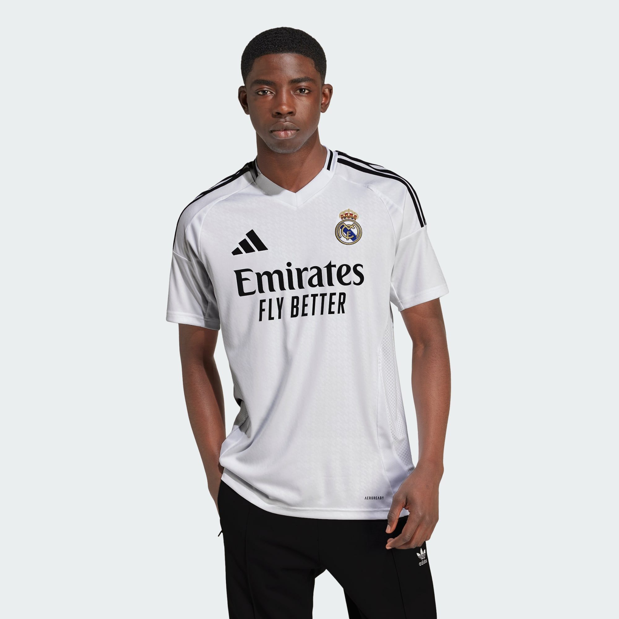 adidas Performance FuBballtrikot REAL MADRID 24 25 HEIMTRIKOT Dieses Model ist 184 cm groB und tragt GroBe M