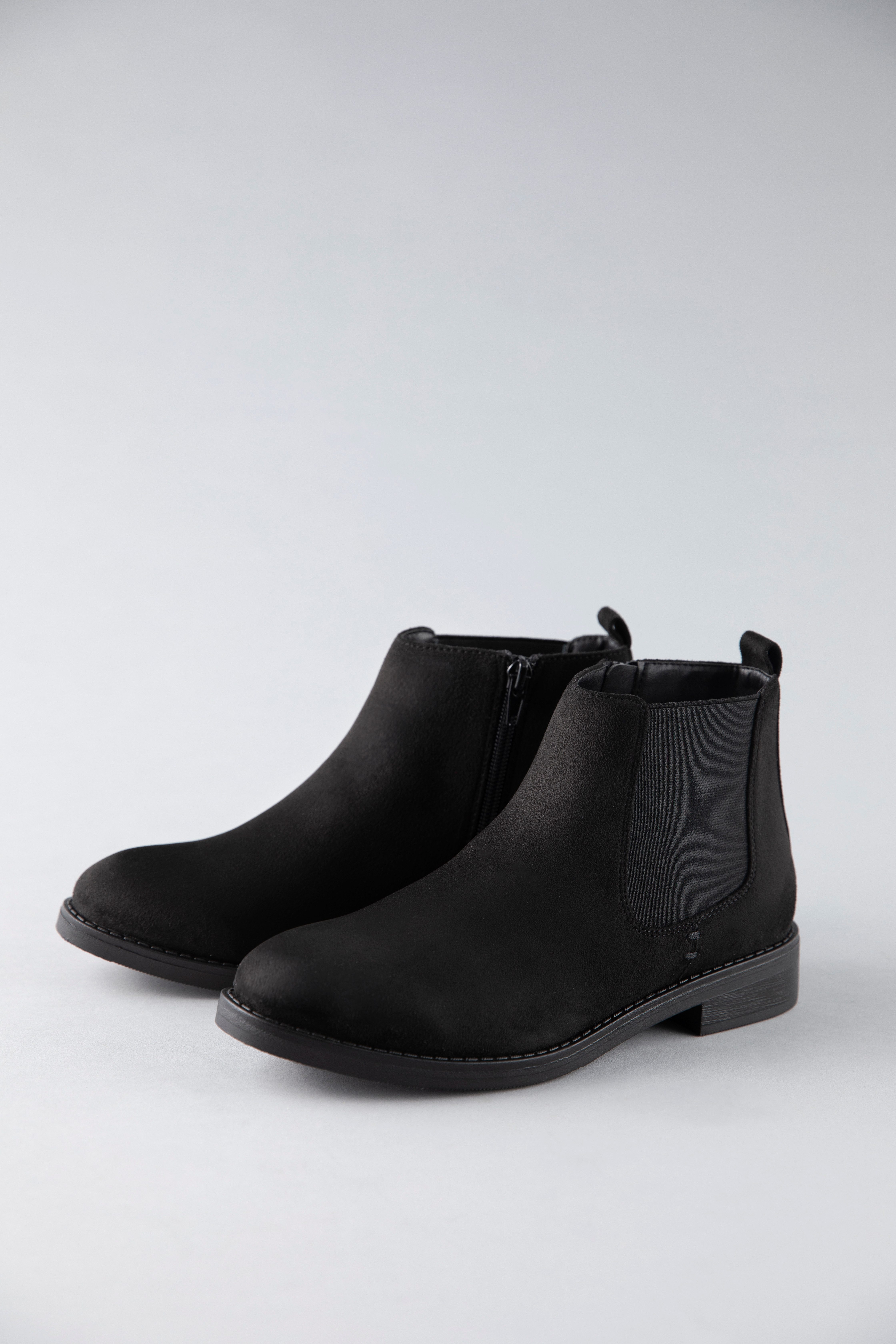 Aniston SHOES Chelseaboots Stiefelette, Blockabsatz, mit breitem Stretch