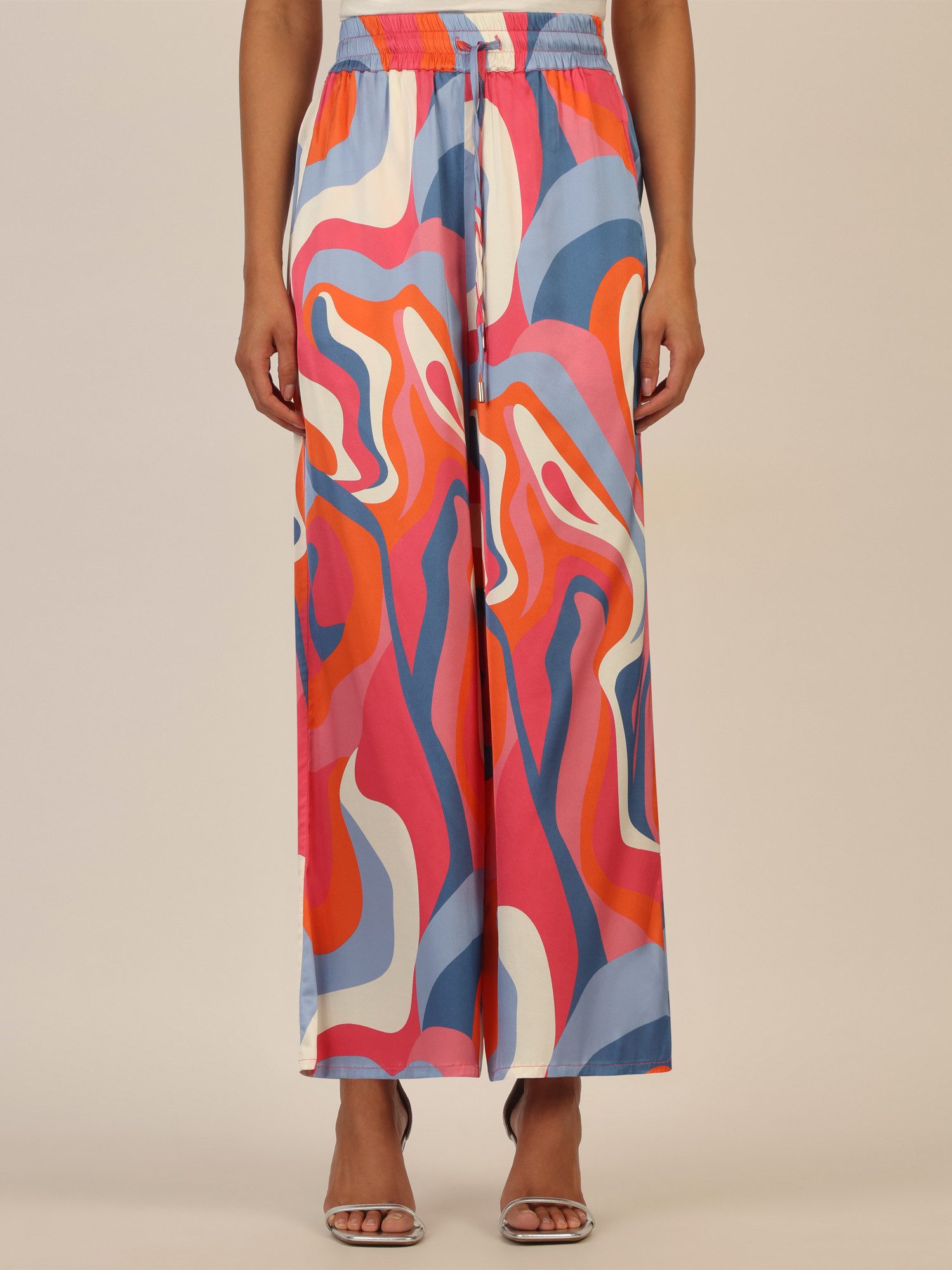 mint & mia Stoffhose aus Satin mit Print und elastischem Bund