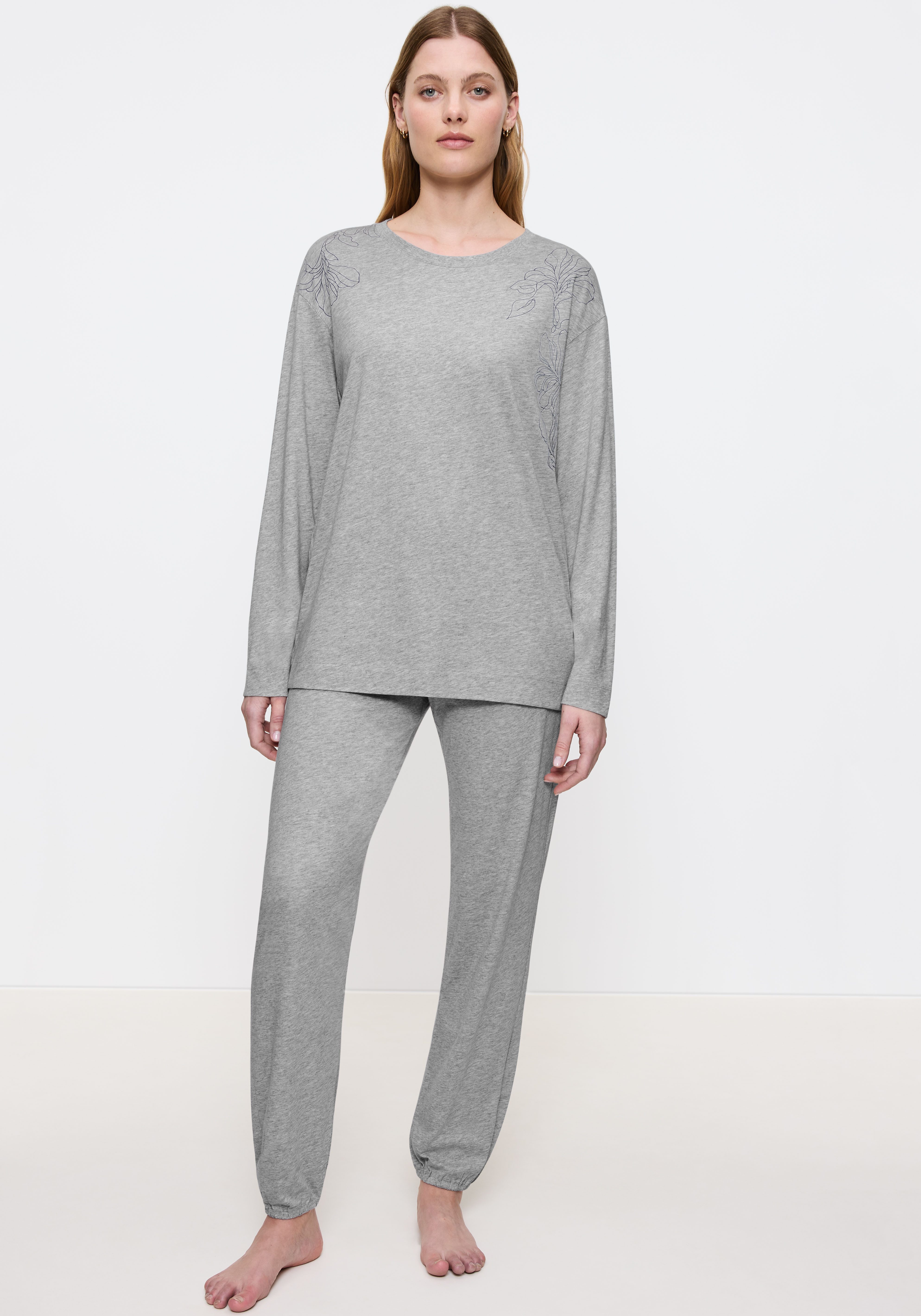 Triumph Schlafanzug Endless Comfort PK 01 LSL (2 tlg) weich und gemütlich