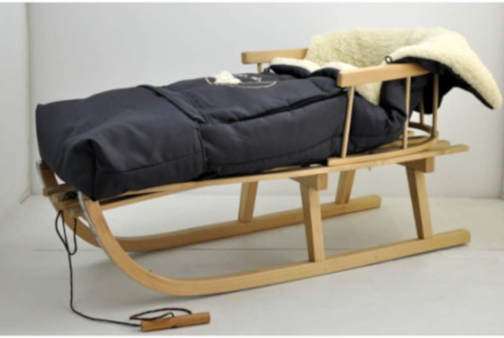 GOLDKIDS Rodel Holzschlitten Kinderschlitten aus Buchenholz (Rückenlehne inkl. Zugseil + Winterfußsack, Schlittensack Fußsack mit), Reißverschluss 40/110 cm Schlitten Metallkufen
