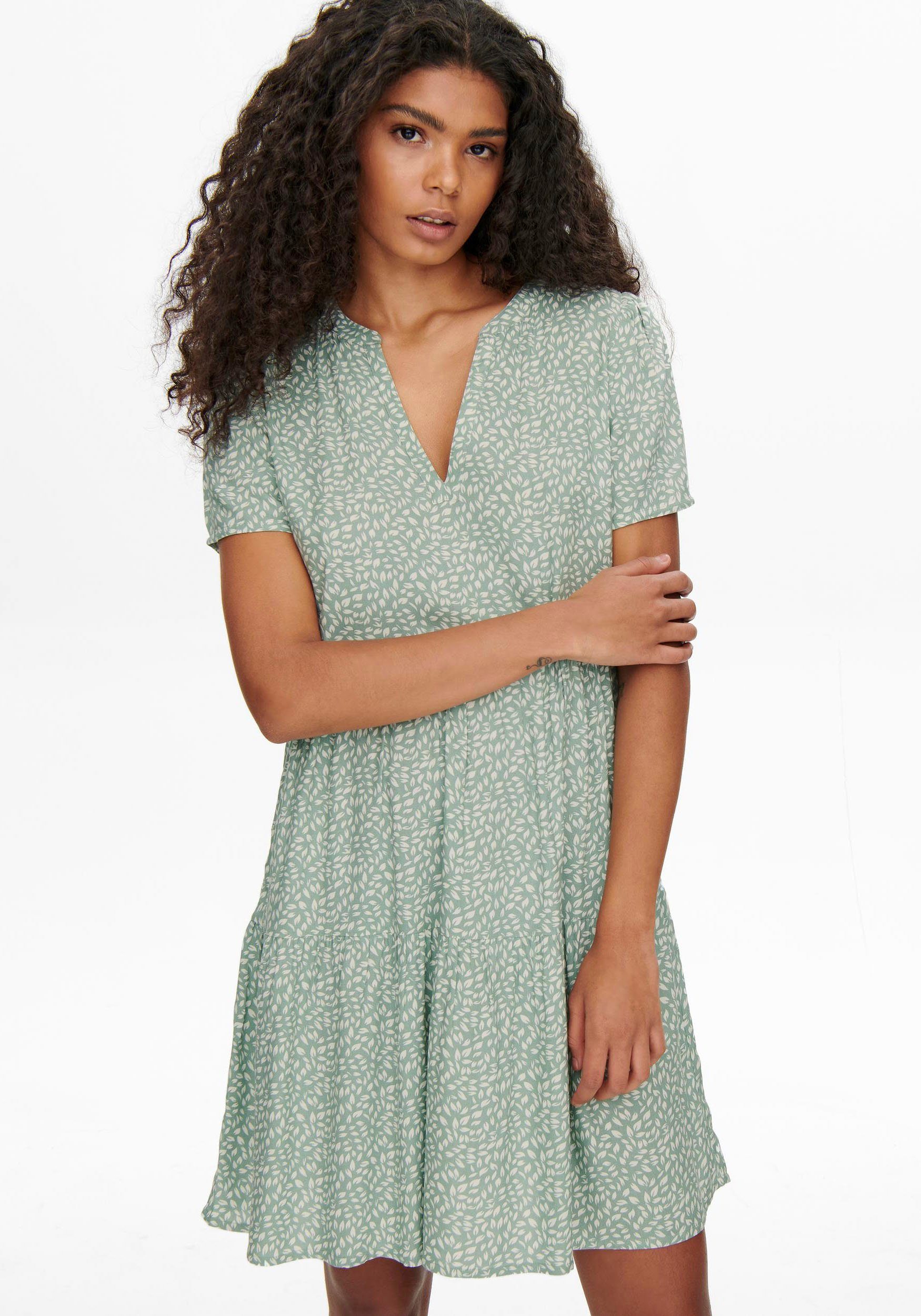 ONLY Sommerkleid ONLZALLY – Sommerkleid mit V-Ausschnitt und Stufenvolant regular fit, feminin, Jersey, Viskose, V-Ausschnitt