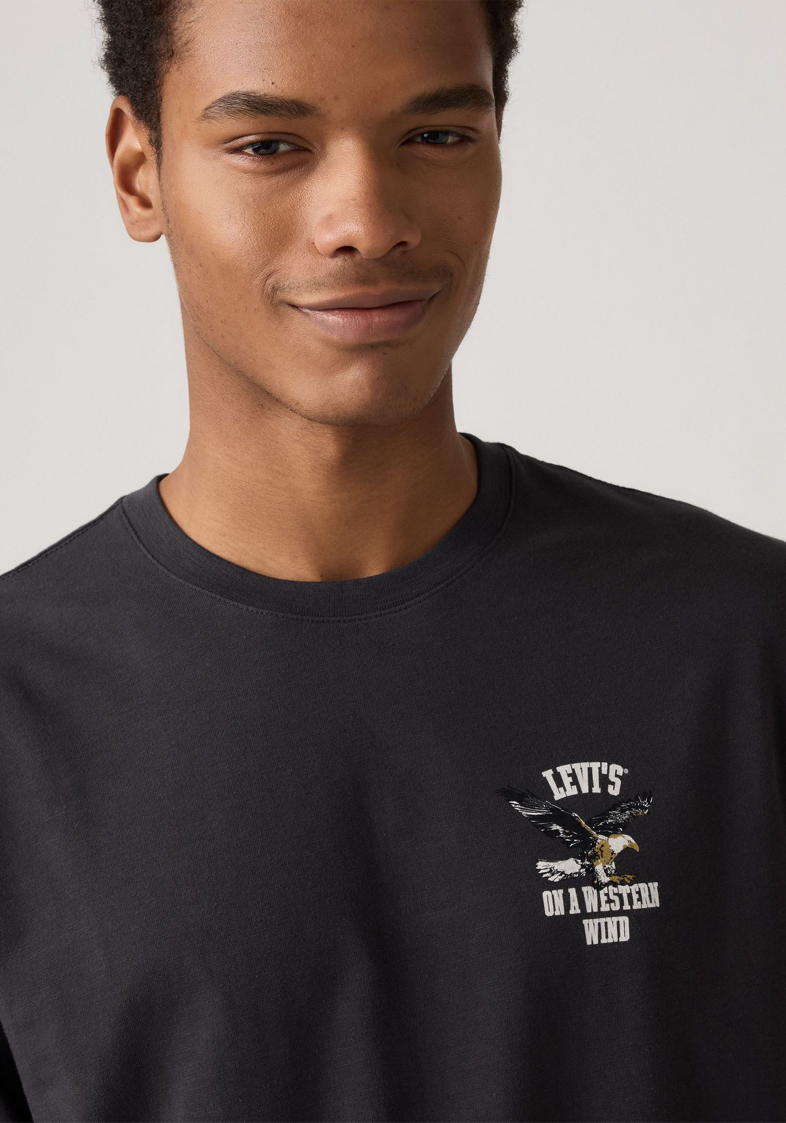 Levi's® T-Shirt SS RELAXED FIT TEE mit Logo Druck – Bild 4 von 5