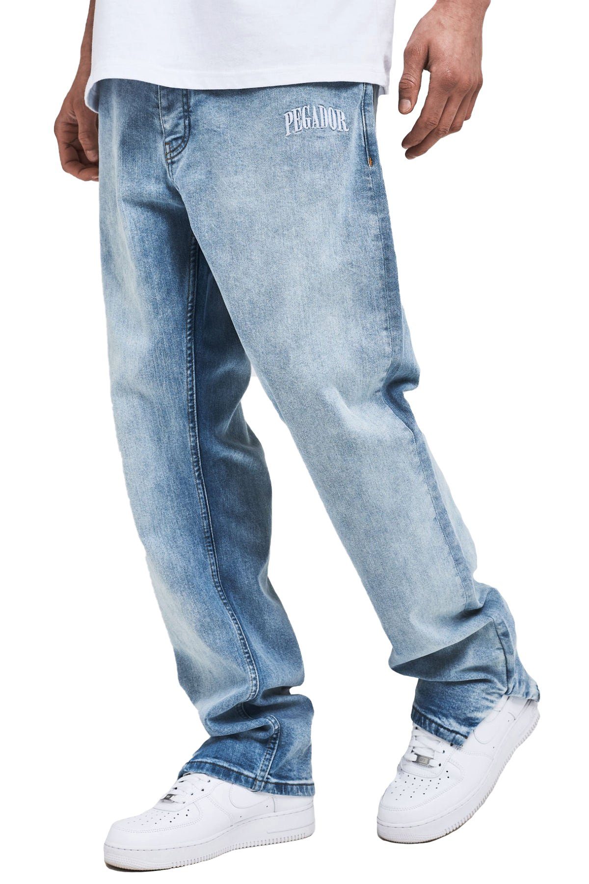Pegador 5-Pocket-Jeans Carpe Distressed Ankle, weißes Logo- Stick- Detail  auf dem linken Hosenbein