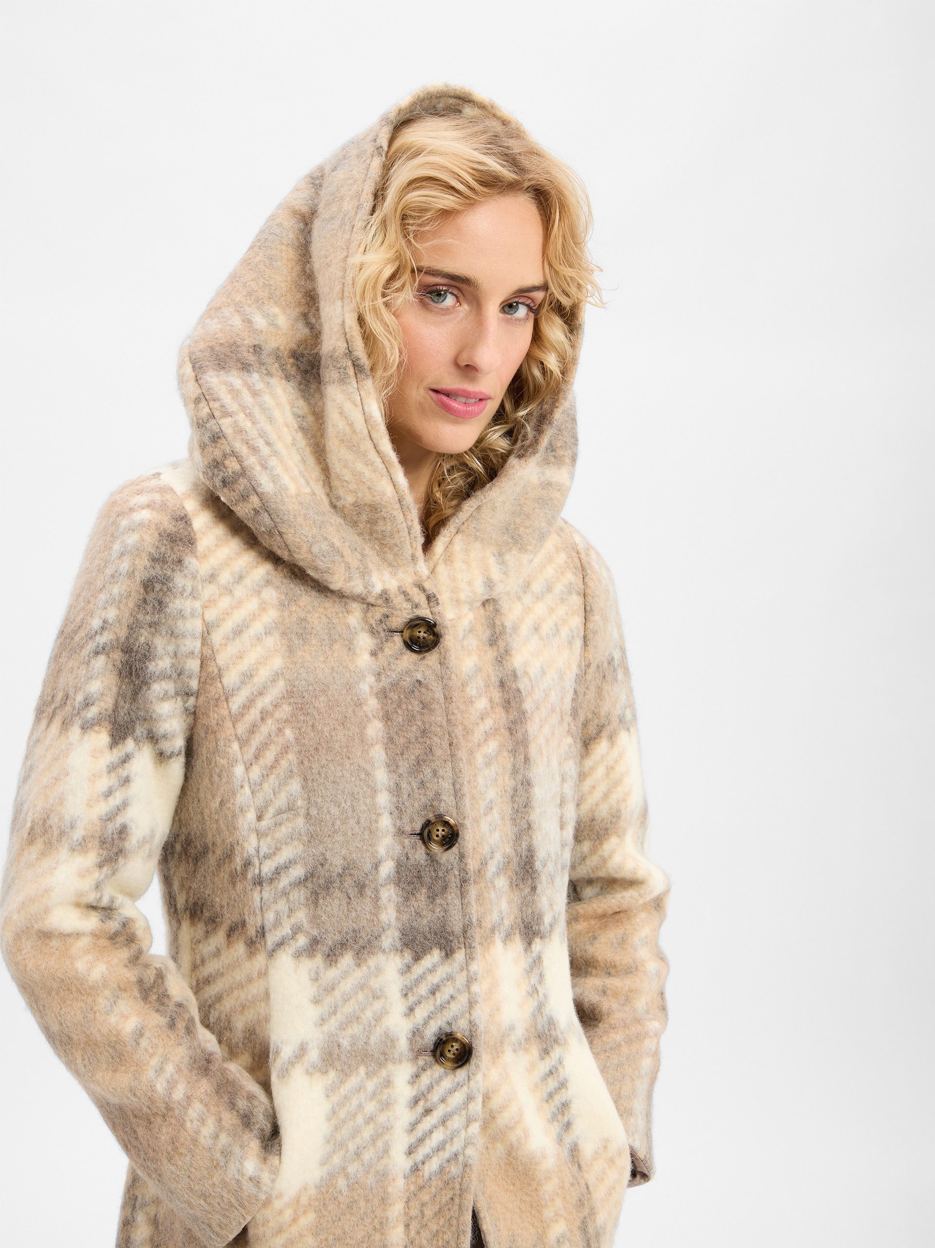 Amber & June Sweatjacke
