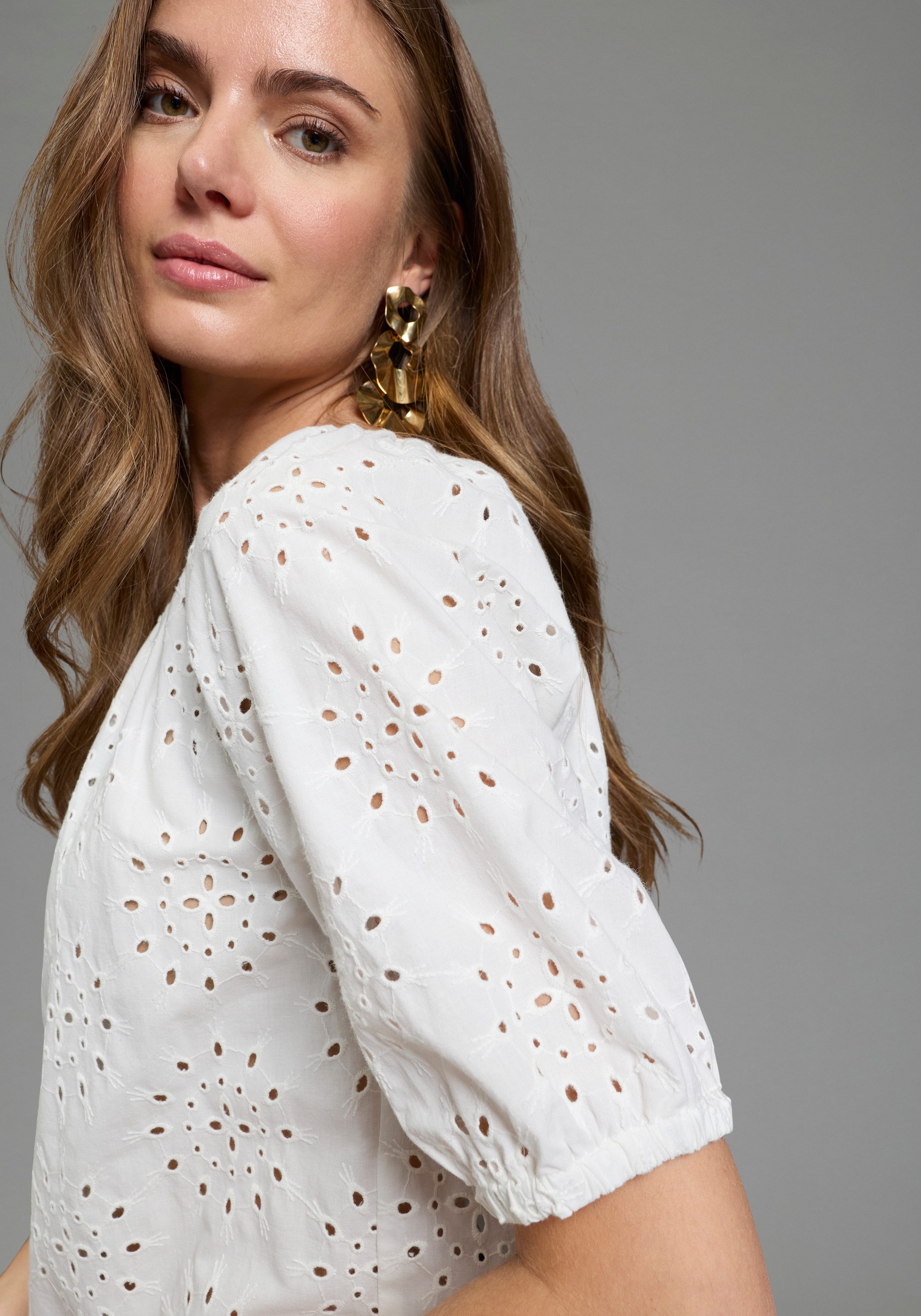 Laura Scott Schlupfbluse mit echter Lochstickerei, aus Baumwolle