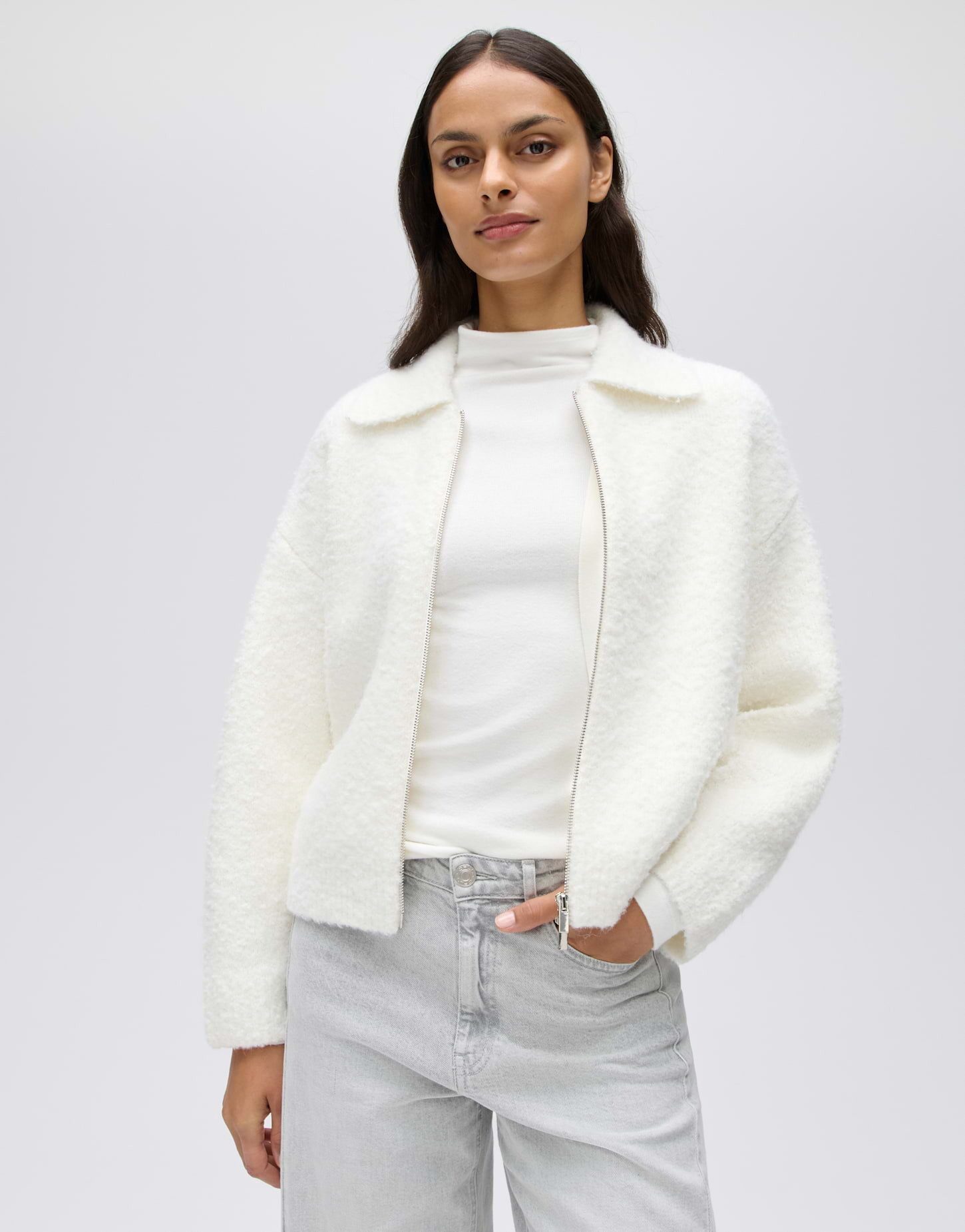 OPUS Strickjacke Domira aus Strick mit 3D-Struktur Leicht verkürzte O-Silhouette mit Polokragen und 3D-Struktur