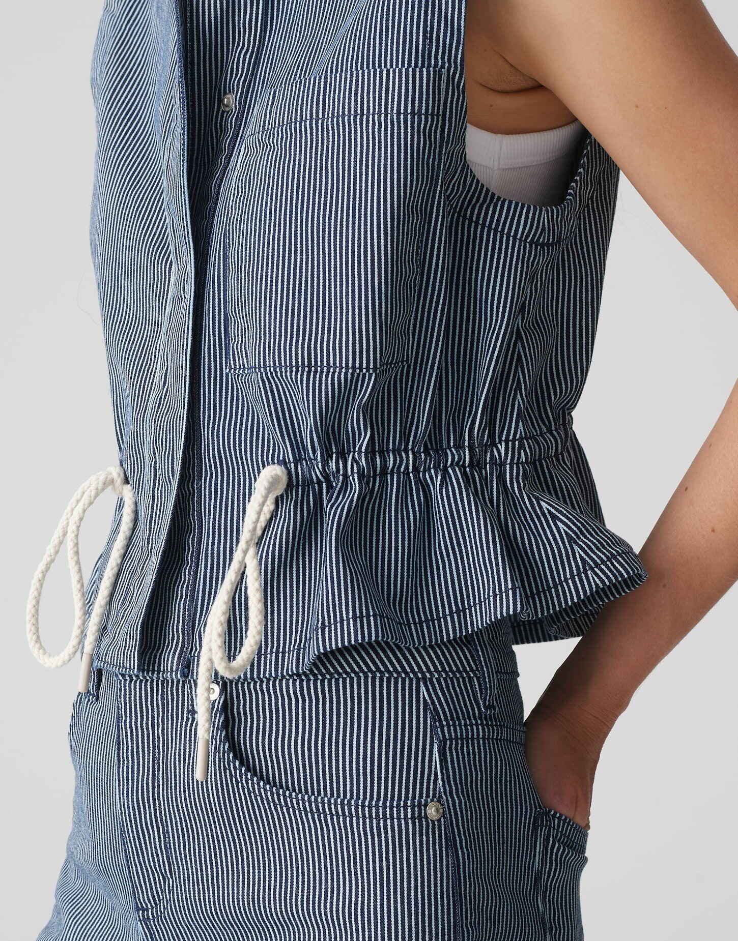 OPUS Anzugweste Gestreifte Weste WALEA Regular aus softem Denim