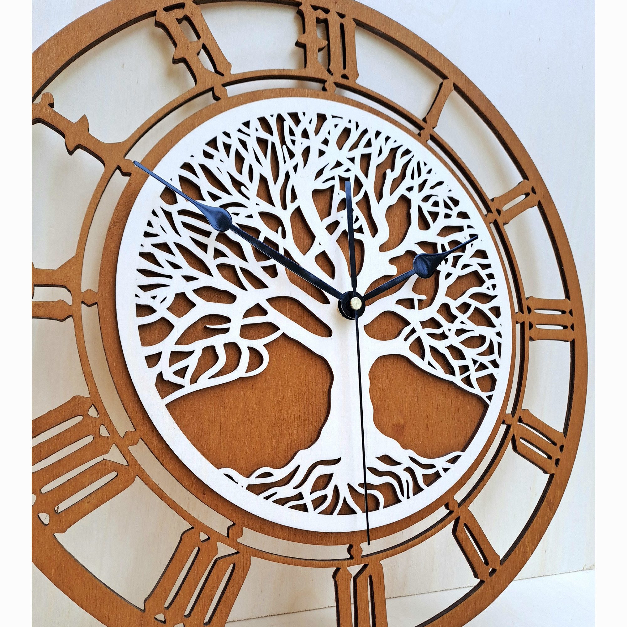 ORNAMENTI Wanduhr Rustikal, skandinavisch, Baum des Lebens, botanische Wanduhr, holz (Grosse, moderne, hingucker Wanduhr, Handmade, ohne Ticken, 3 Größen)