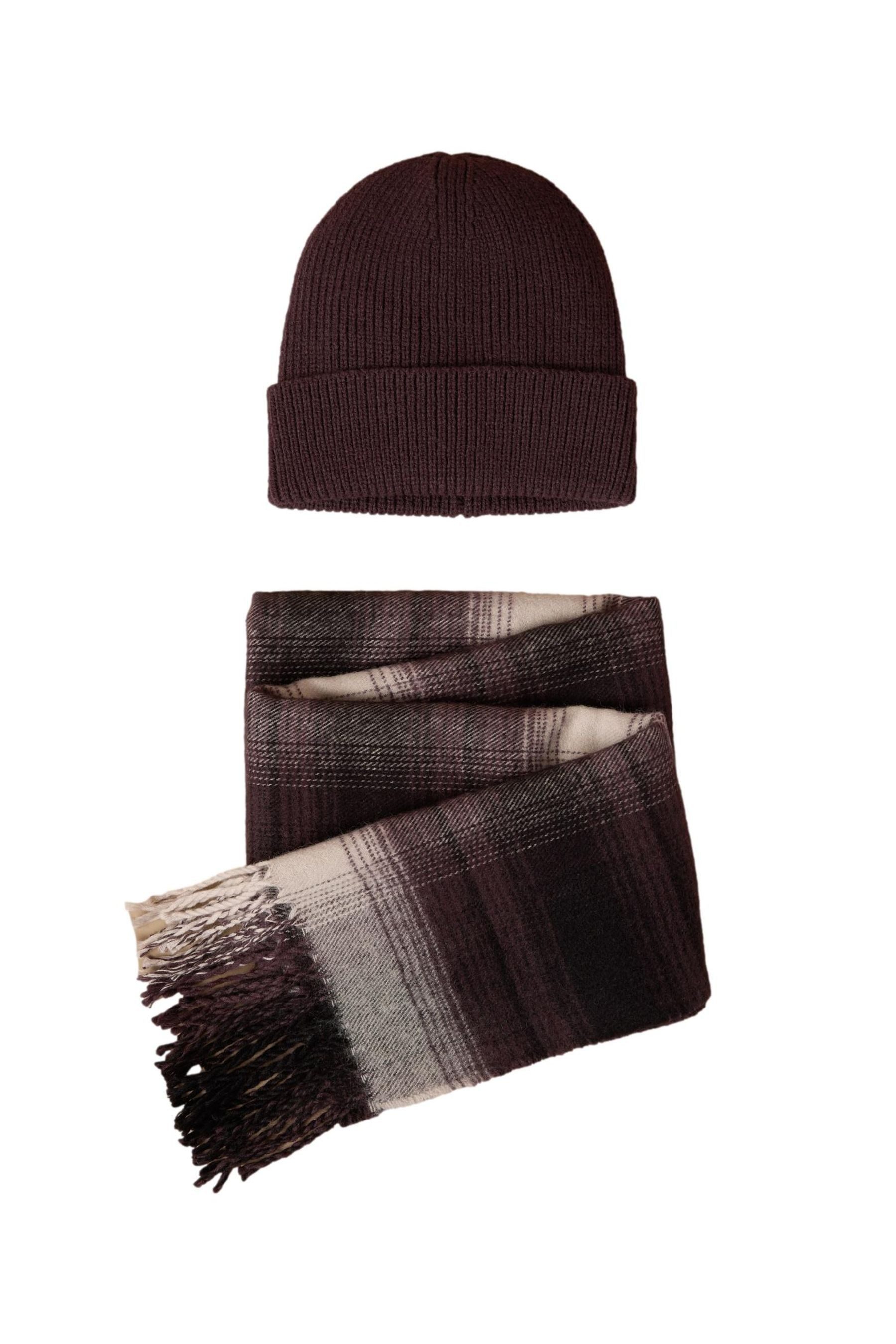 Beanie Set aus Beaniemütze und Schal