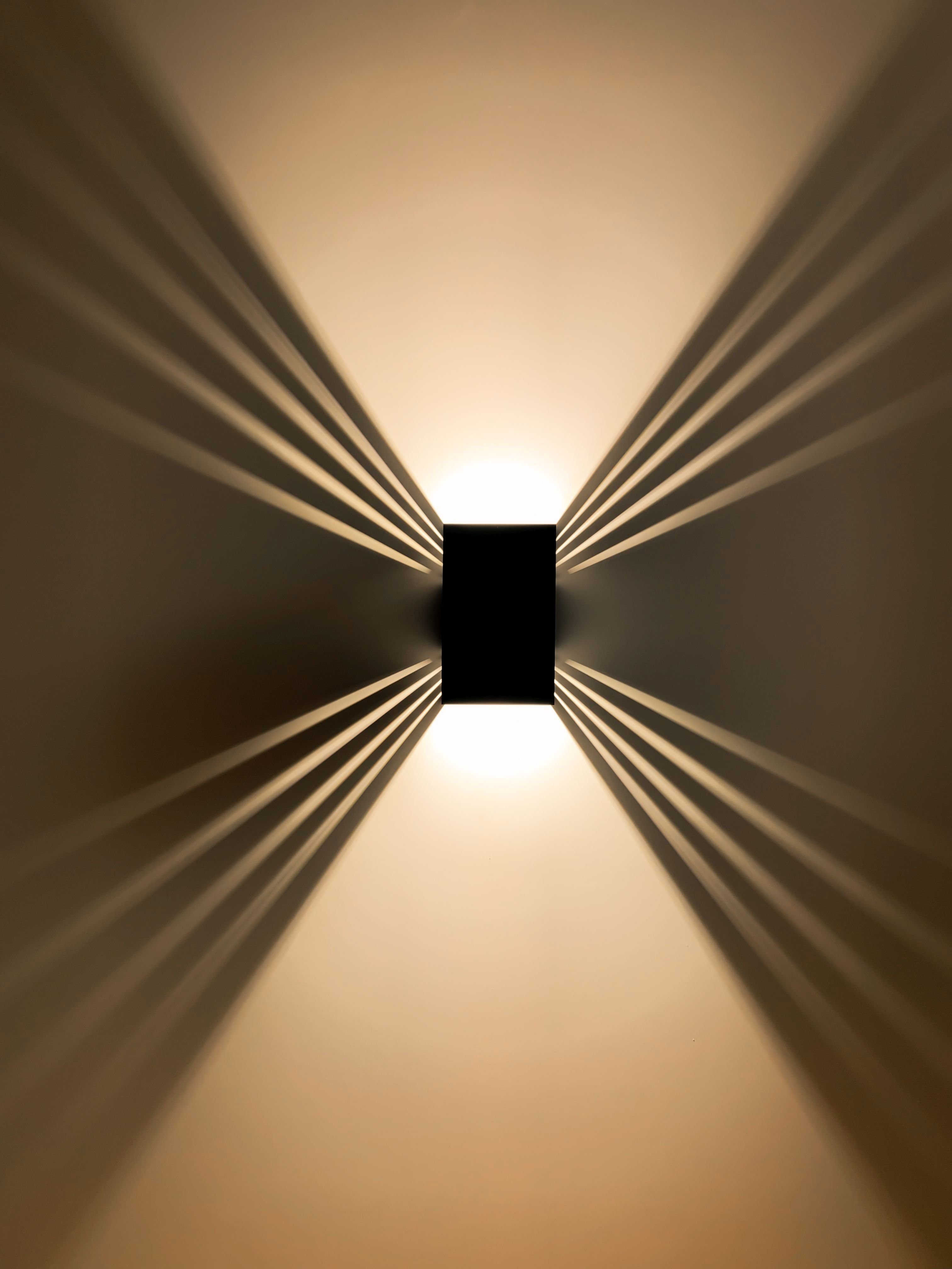 SpiceLED LED Außen-Wandleuchte ShineLED-Outdoor, Warmweiß (2700 K), LED  fest integriert, Warmweiß, 12 Watt, Lichtfarbe warmweiß, dimmbar, indirekte  Beleuchtung mit Schatteneffekt, Up & Down Licht
