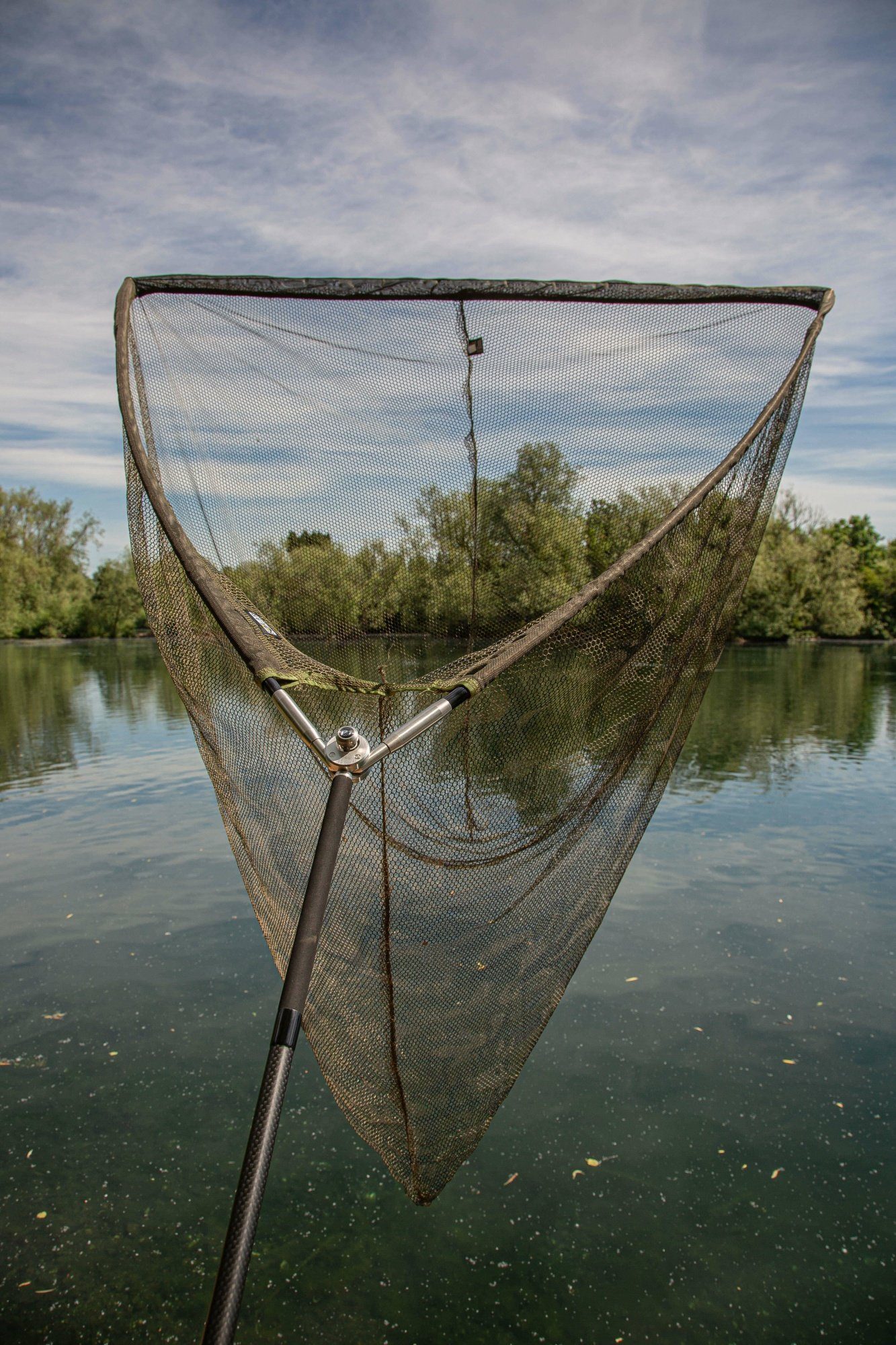 Solar Tackle Angelkescher Solar P1 Bow-Loc Landing Net 42inch Upgraded, Kescherstab 2 teilig 1,22 Meter bis 2,10 Meter, Kescherbügel 107 cm