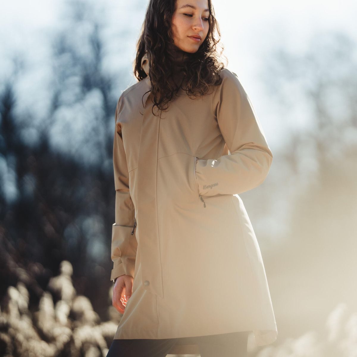 Bergans Outdoorjacke Urban 2L Shell Coat Women Stilvoller, wasserdichter Mantel für Stadt und Natur mit