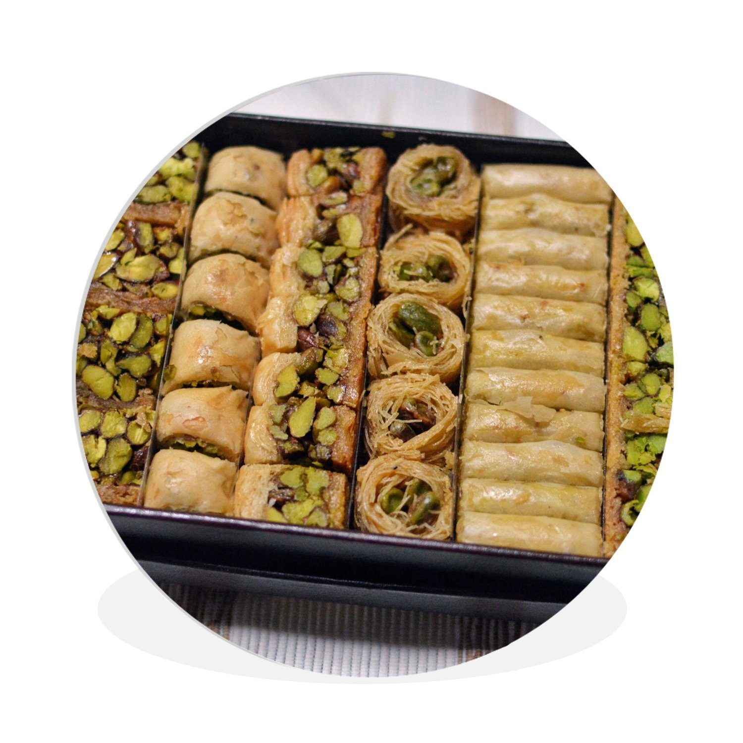 MuchoWow Gemälde Baklava aus dem Libanon, Fotodruck (1 St), Kreis Wanddekoration, Rundes Wandbild, 30x30 cm