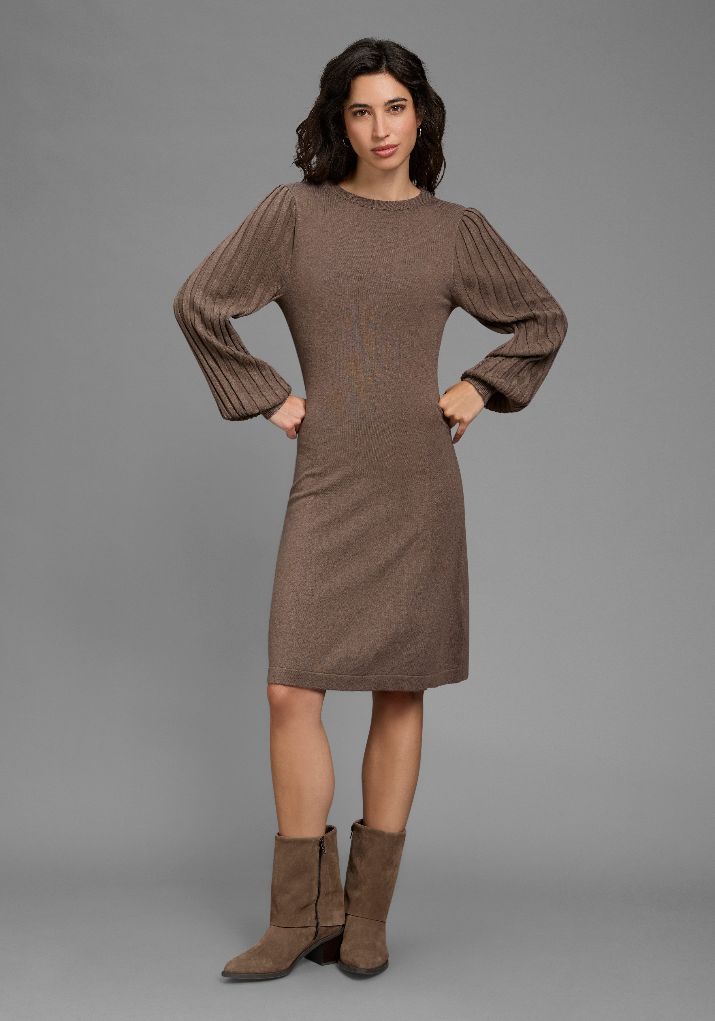 Laura Scott Strickkleid in Mini-Länge, figurumspielende Passform mit modernen Plisseeärmeln