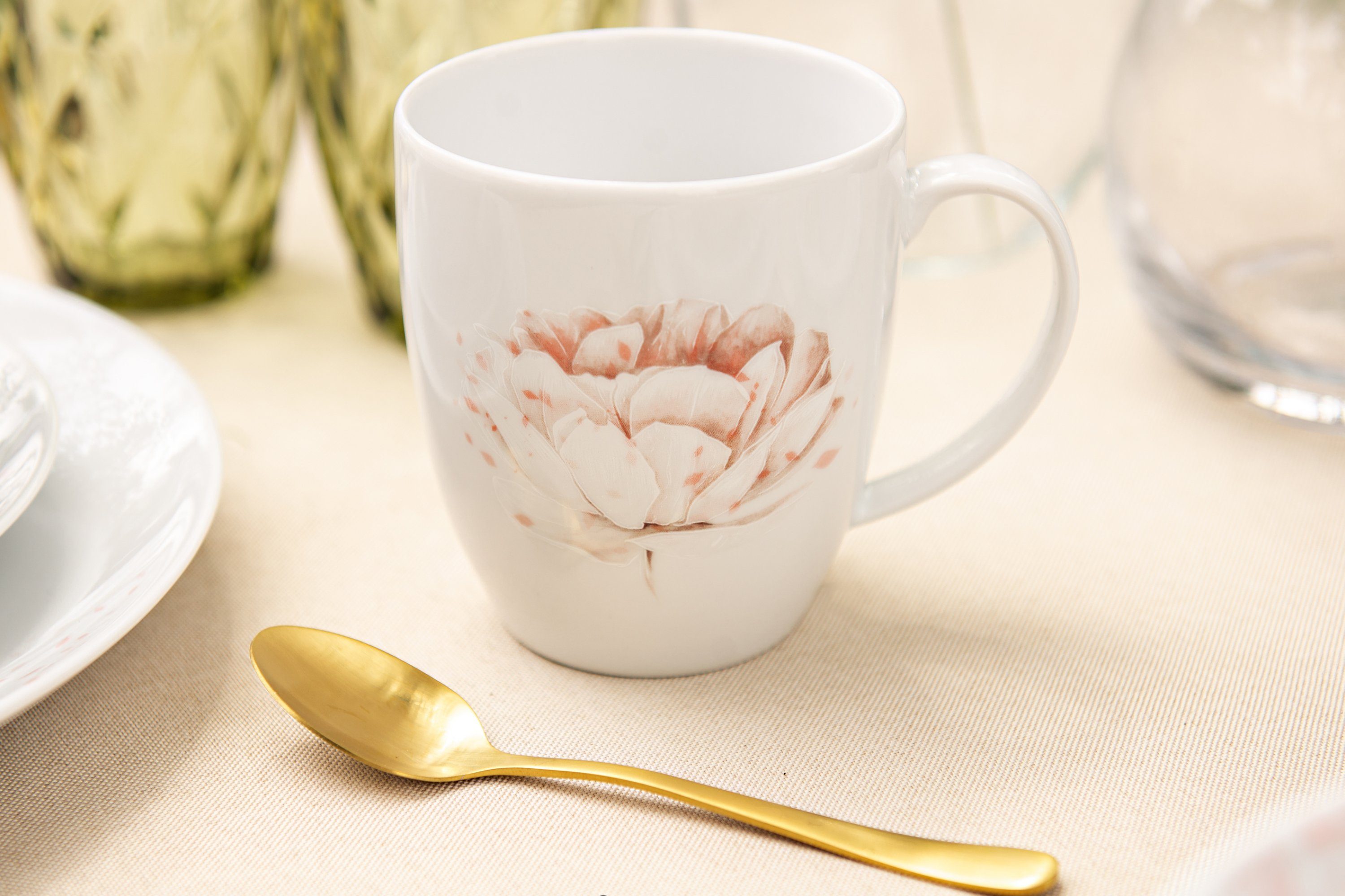 KONSIMO® Tasse BOSS Becher-Set, für 6 Personen, subtile Blumenverzierungen, 6-tlg., Porzellan, spülmaschinengeeignet, mikrowellengeeignet, 380 ml Fassungsvermögen