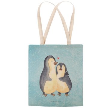 Mr. & Mrs. Panda Tragetasche Pinguin umarmen - Eisblau - Geschenk, Tragetasche, Seevogel, Liebesbe (1-tlg), Robust & Belastbar