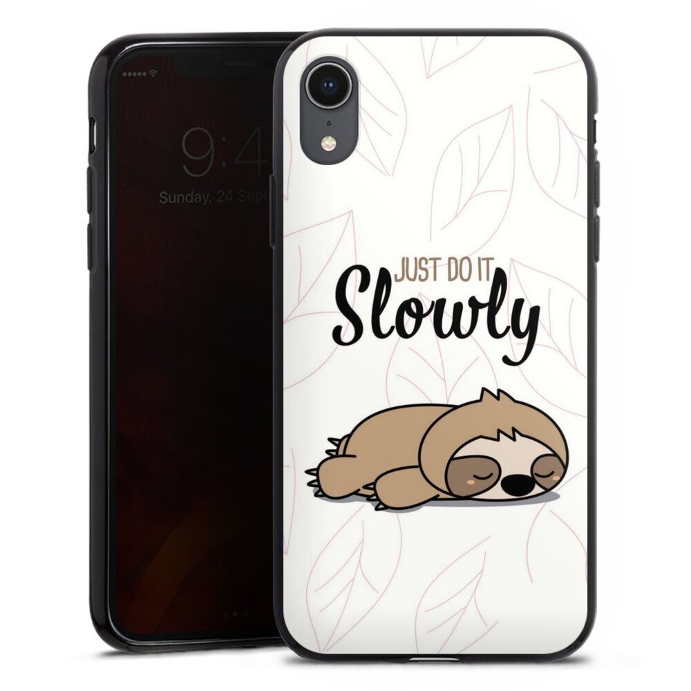 DeinDesign Handyhülle Tiere Faultier lazy sunday Just Do It Slowly Sloth, Apple iPhone Xr Silikon Hülle Bumper Case Handy Schutzhülle