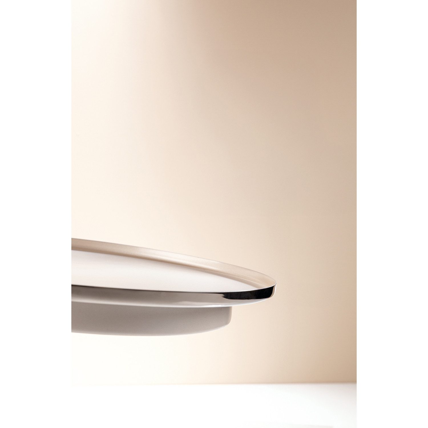 FINK STUDIO Servierteller SPACE PEARL Tablett - creme/silber - Aluminium/Edelstahl - Ø 30cm, Aluminium; Edelstahl ; pulverbeschichtet, (1x Tablett, Tragehilfe - Platte - Schale - Servierhilfe - Tafel - Tragplatte), Servierbrett - Servierplatte - Trageplatte - Brettchen - Abstellbrett