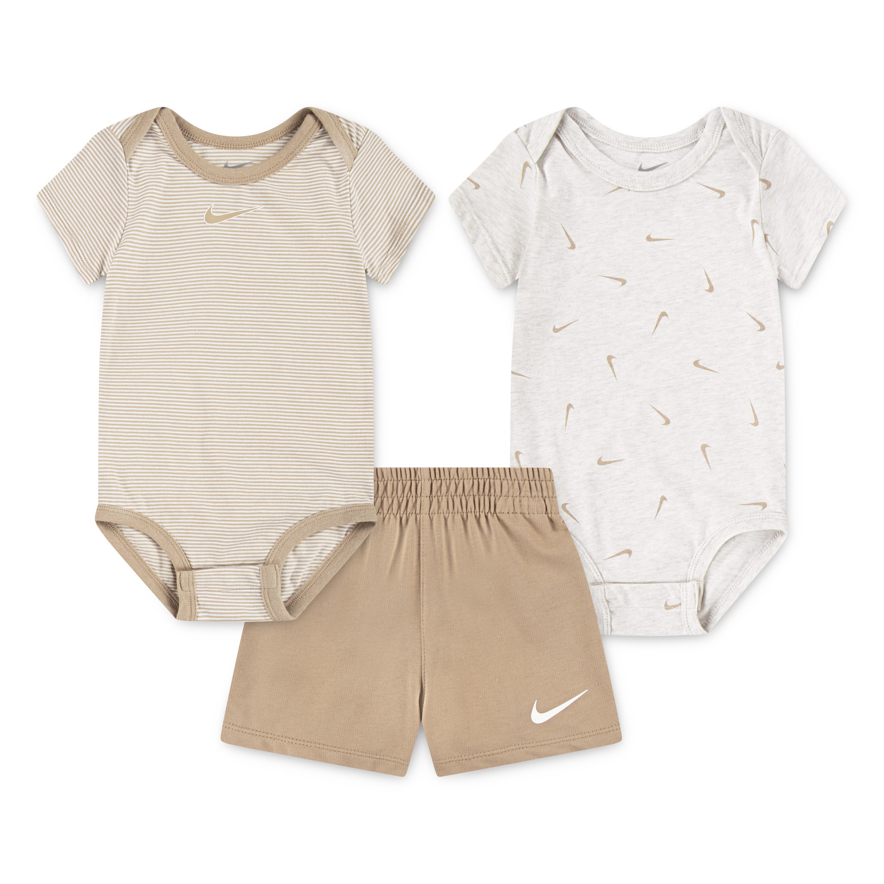 Nike Sportswear Body & Shorts NKN ESSENT STRIPE SWOOSHFETTI SET (3-tlg) für Babys, drei Teile, weiches Material, pflegeleicht