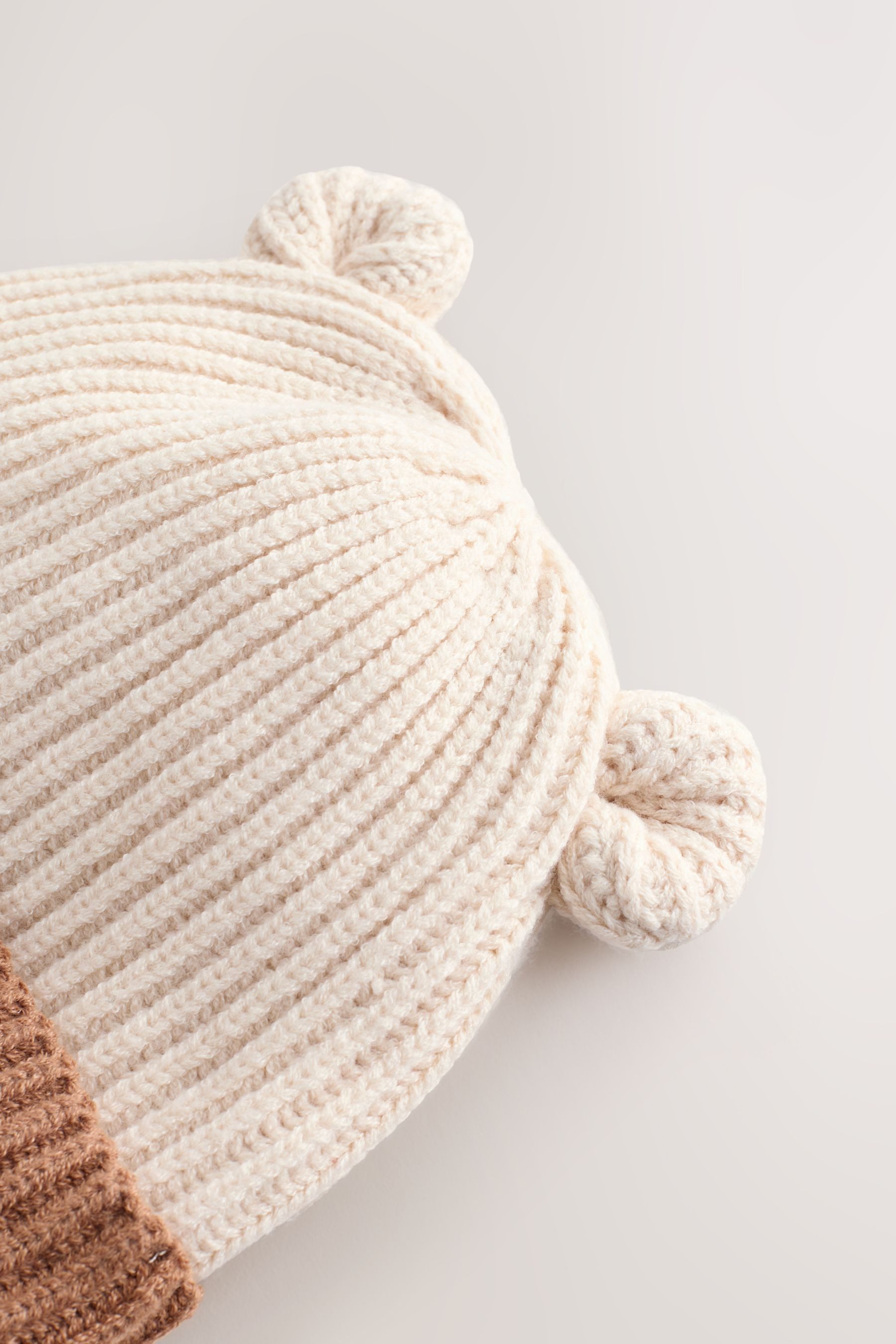 Next Beanie Baby-Rippstrickmütze mit Bärengesicht (1-St) – Bild 5 von 5