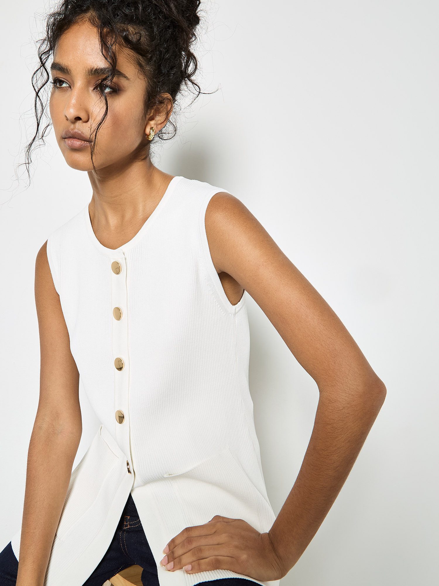 Apricot Strickweste Weste mit dekorativen Knöpfen günstig online kaufen