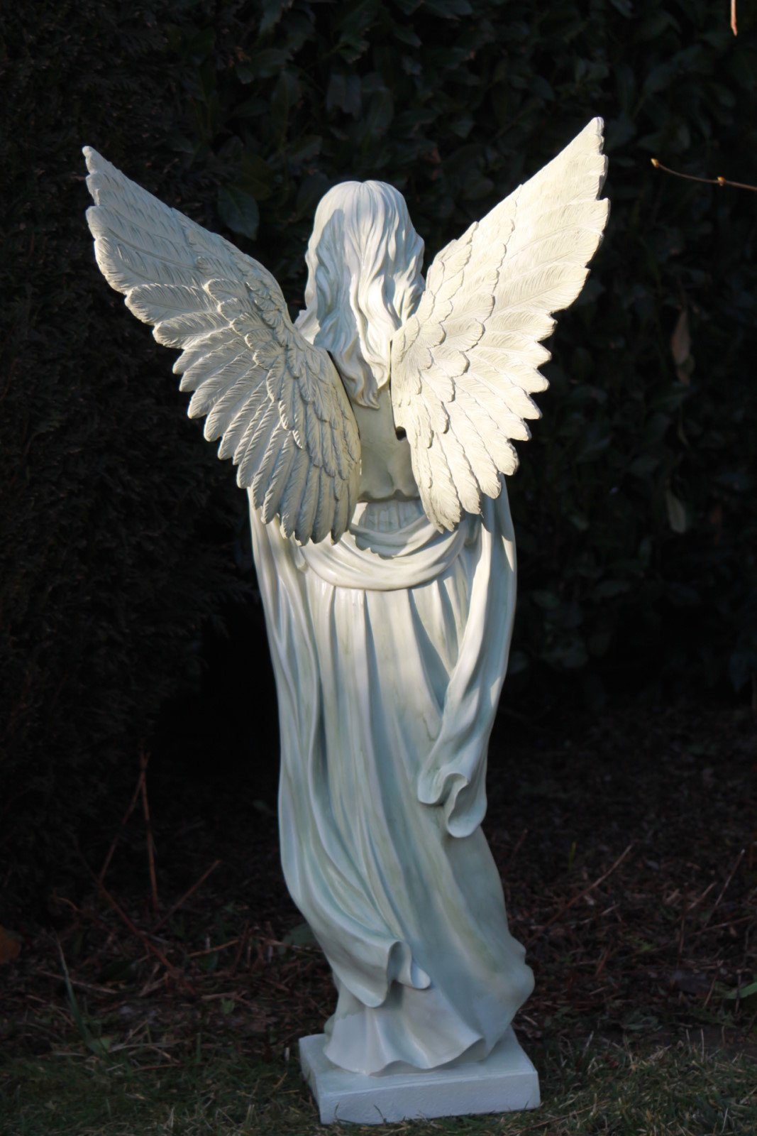 Engel Gartenfigur betend MystiCalls groß